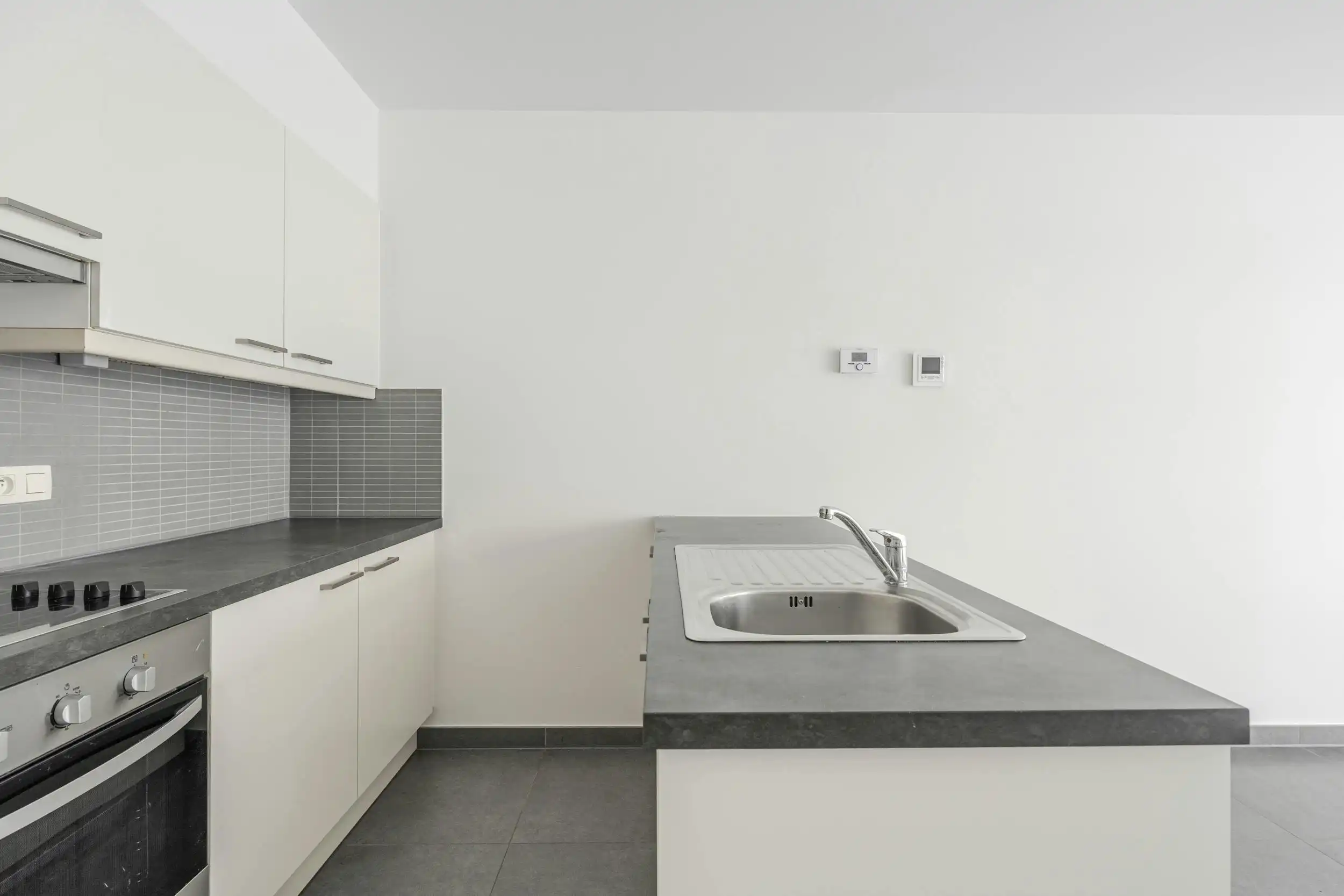 Recent 2-slaapkamerappartement met terras te Oostende  foto 9