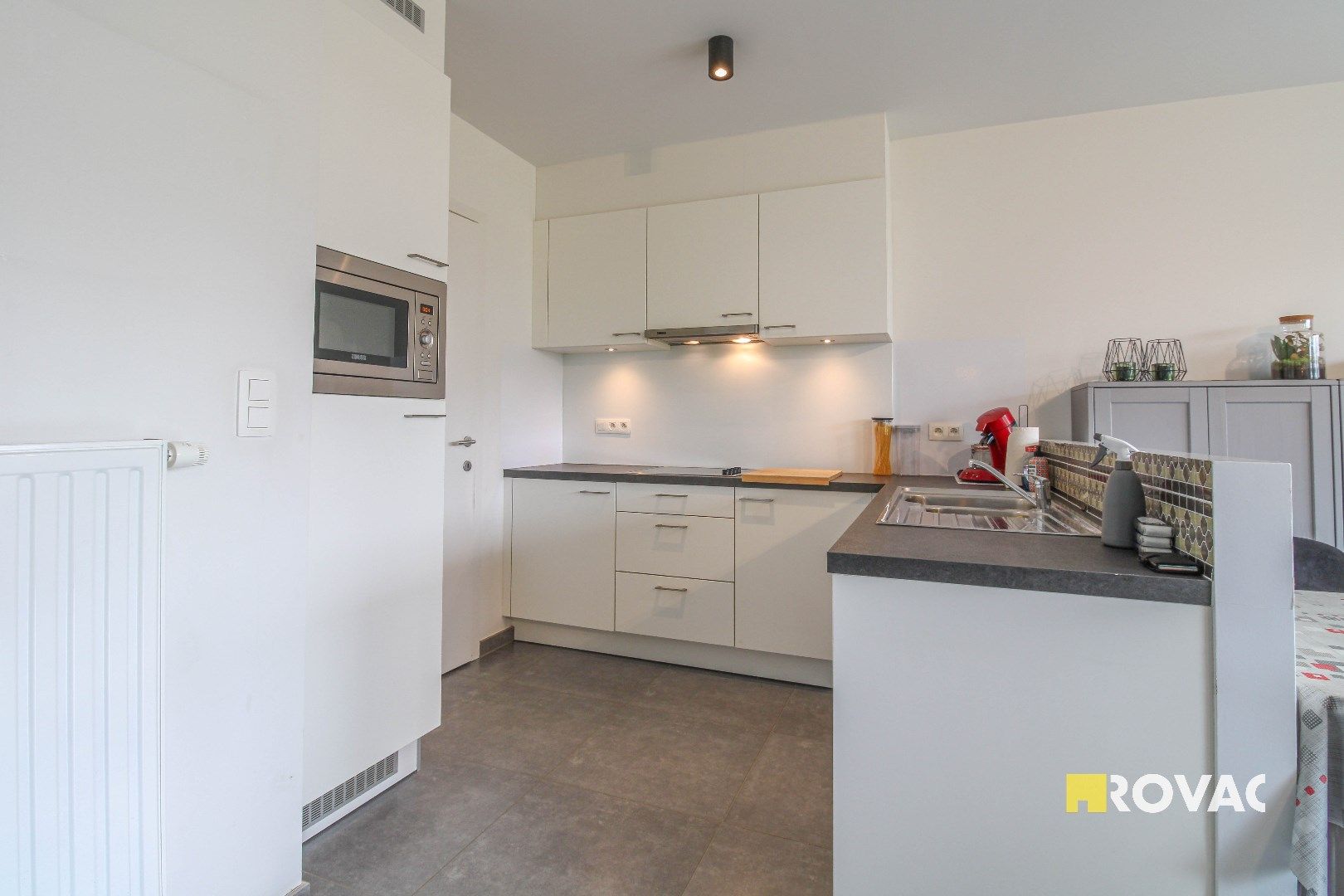 Gelijkvloers appartement met tuin en garage! foto 7