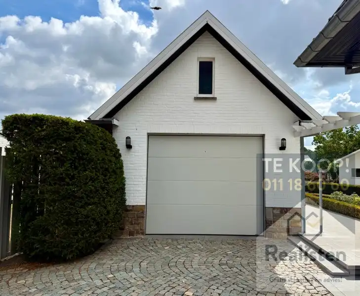Charmant en ruim huis te koop in Stokrooie - Perfecte gezinswoning met 4 slaapkamers en een tennisplein foto 3