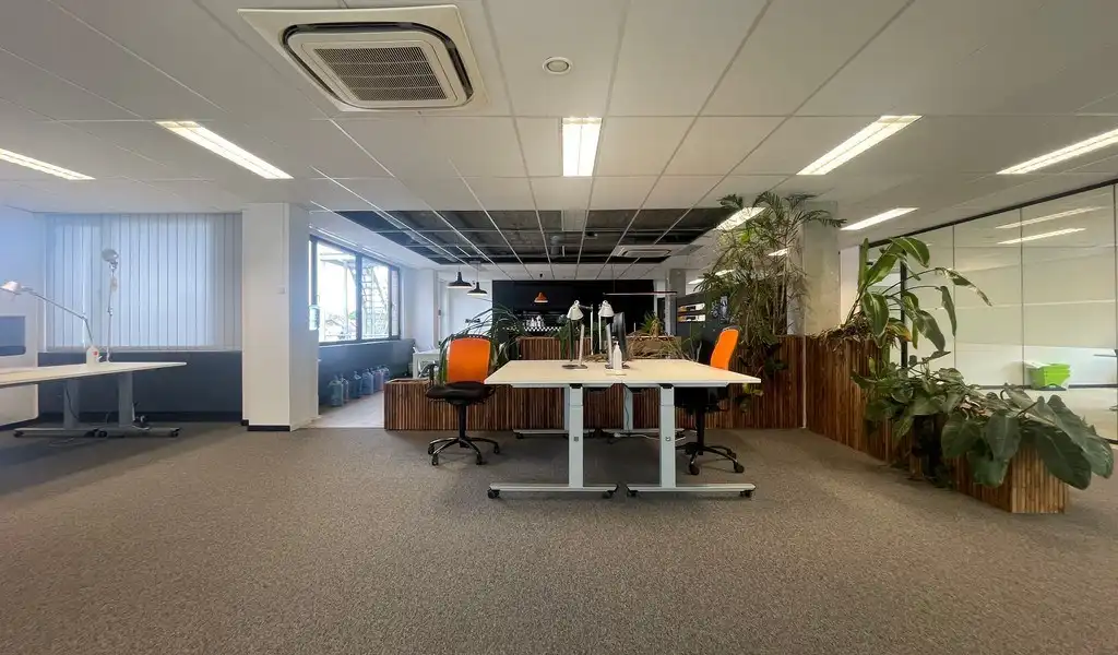 Kantoorruimte te huur in Regent Building in Berchem foto 9