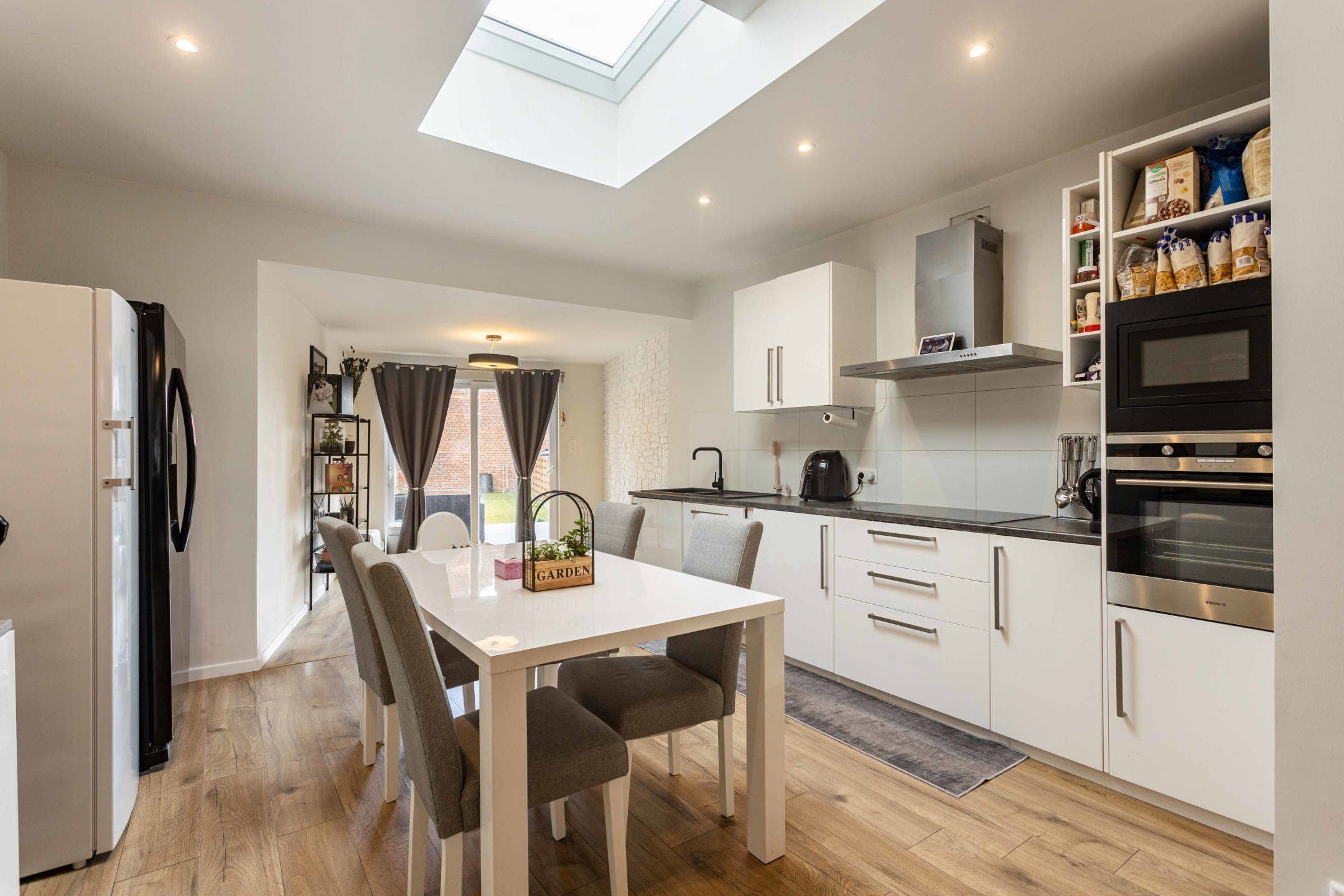 Interessante opportuniteit; gerenoveerde woning met tuin!  foto 5