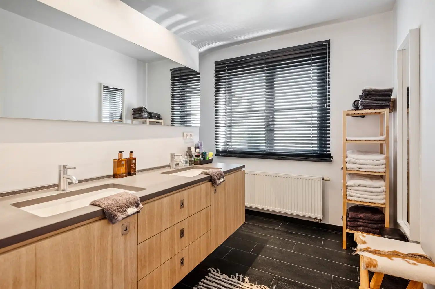 Prachtige villa met 3 slaapkamers, bureau en garage te koop op Toplocatie in Lier! foto 29