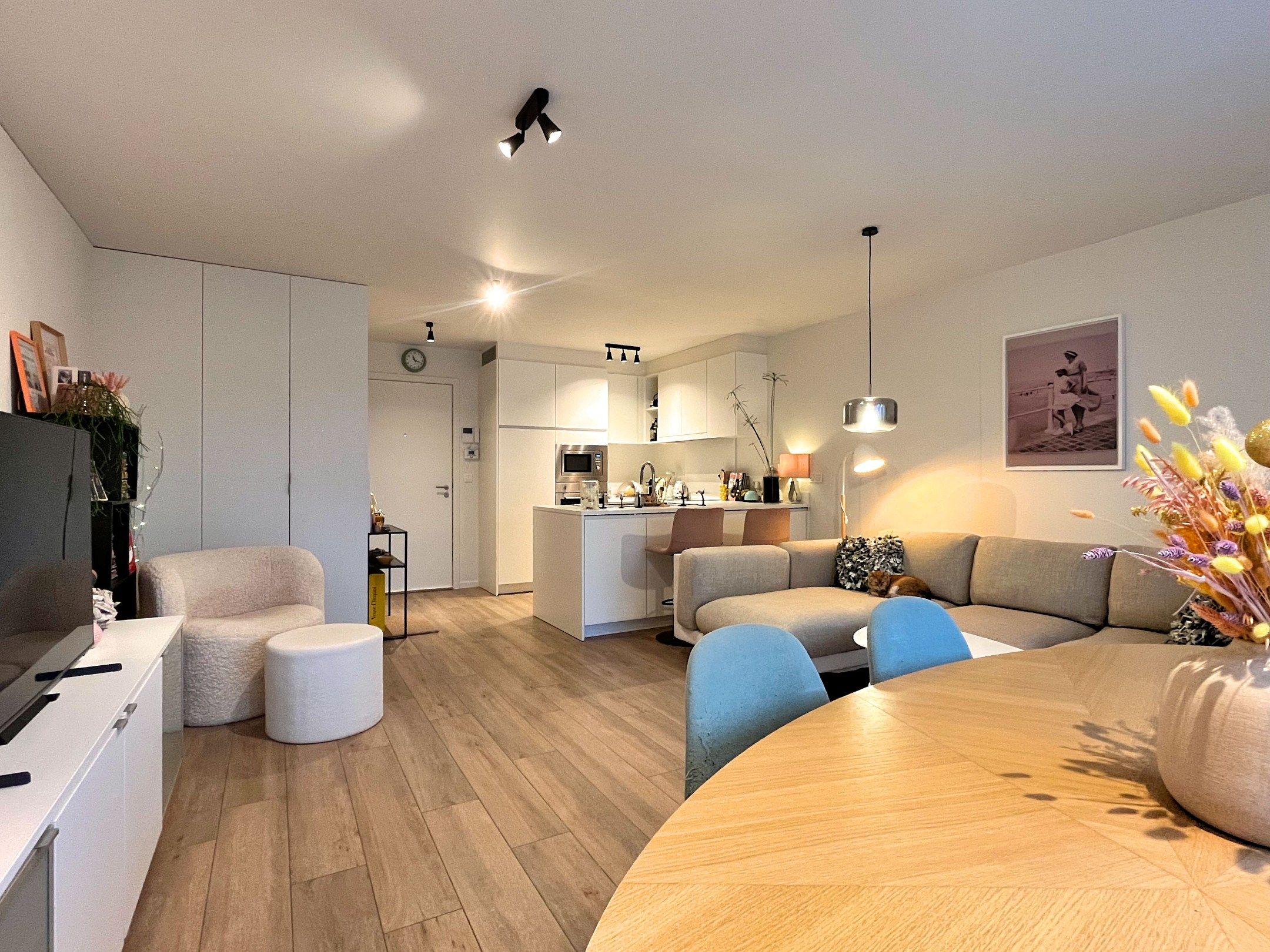 Leuk vernieuwd appartement met 2 slaapkamers te Knokke  foto 5