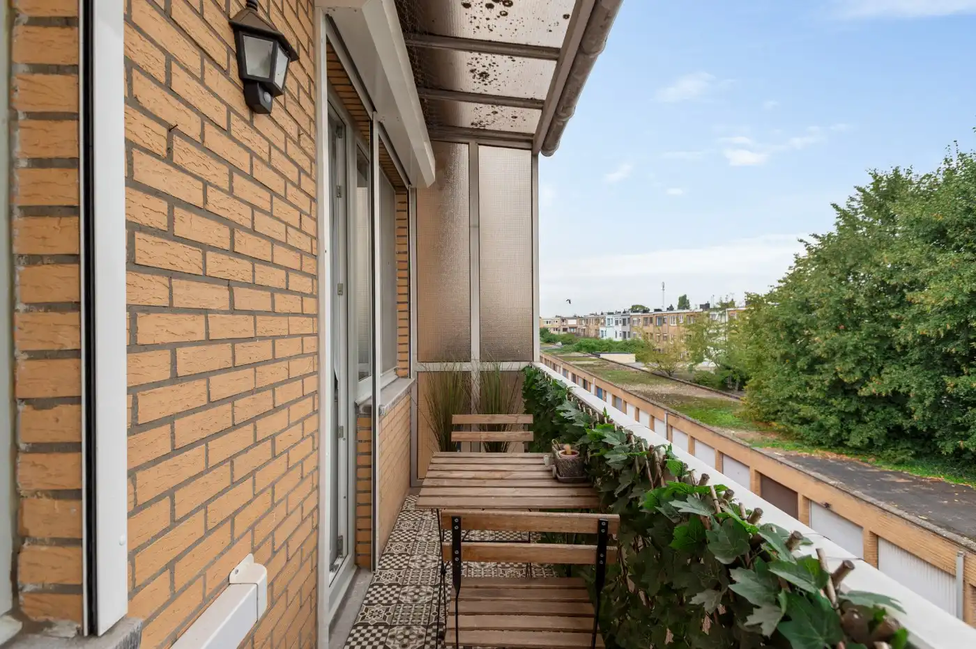 Supertof instapklaar app. op 2e verd. met 2 slpk., balkon en garagebox foto 9
