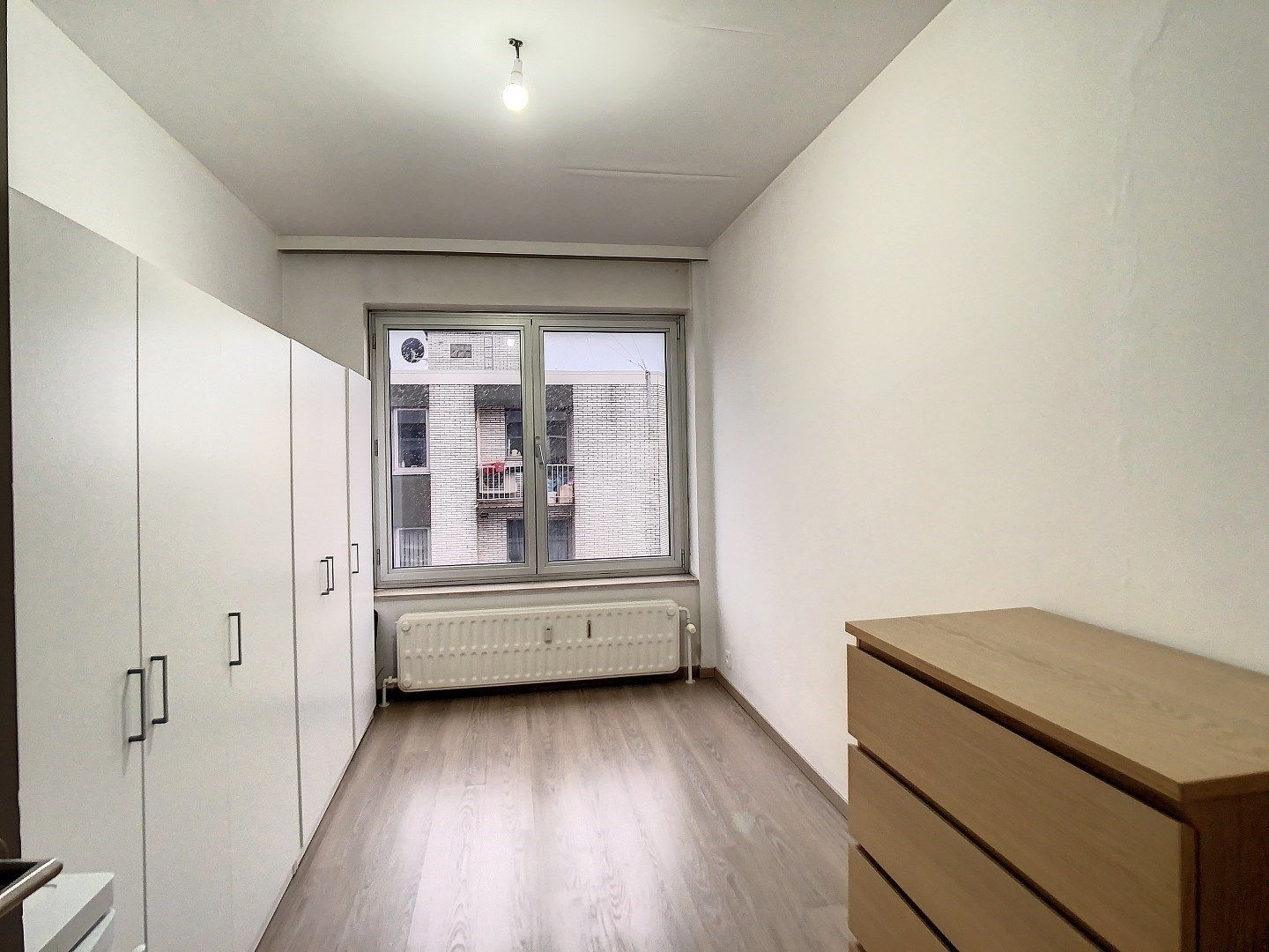 Gerenoveerd appartement met 2 slaapkamers, berging, balkon en kelder te Tongeren foto 6