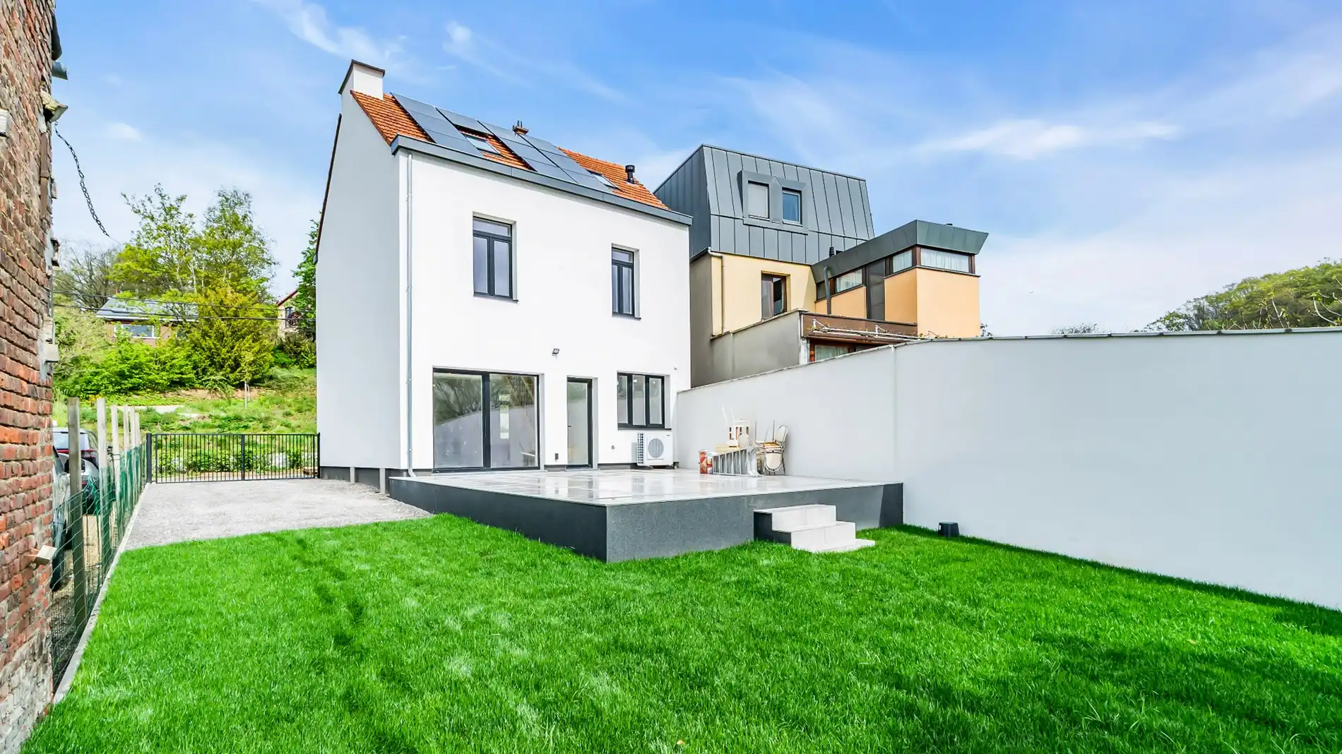 LINDEN (grens Kessel-Lo) groot huis met grote tuin foto 2