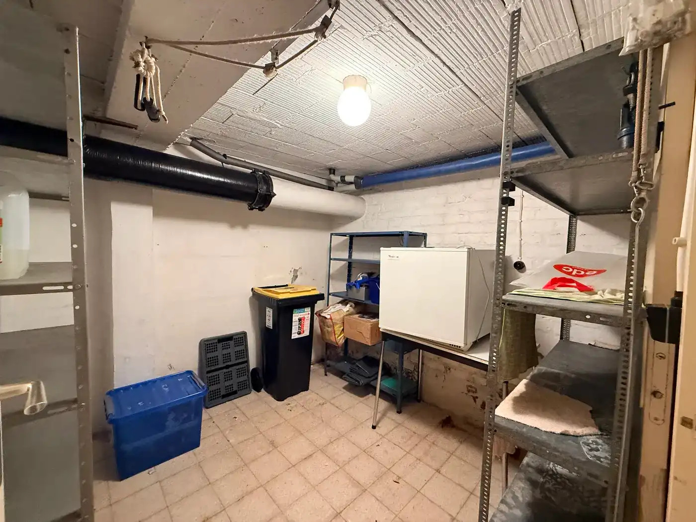 Instapklaar 2-slaapkamerappartement in het hart van Izegem foto 16