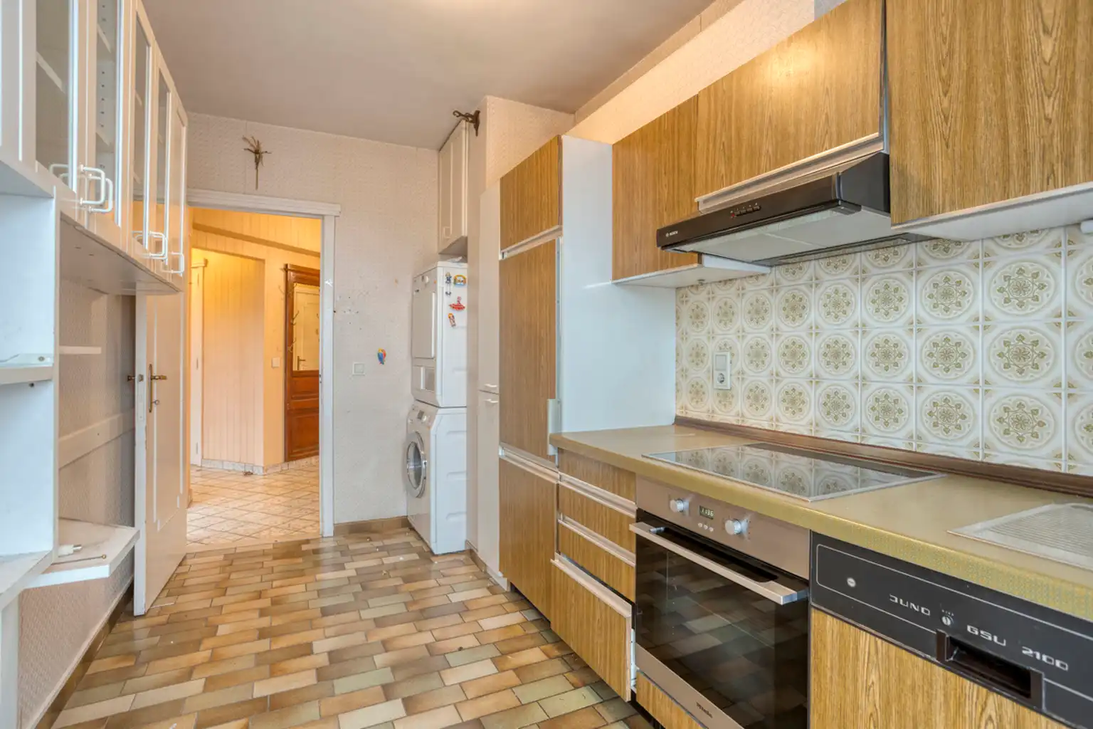 Te moderniseren hoekappartement met twee slaapkamers foto 11