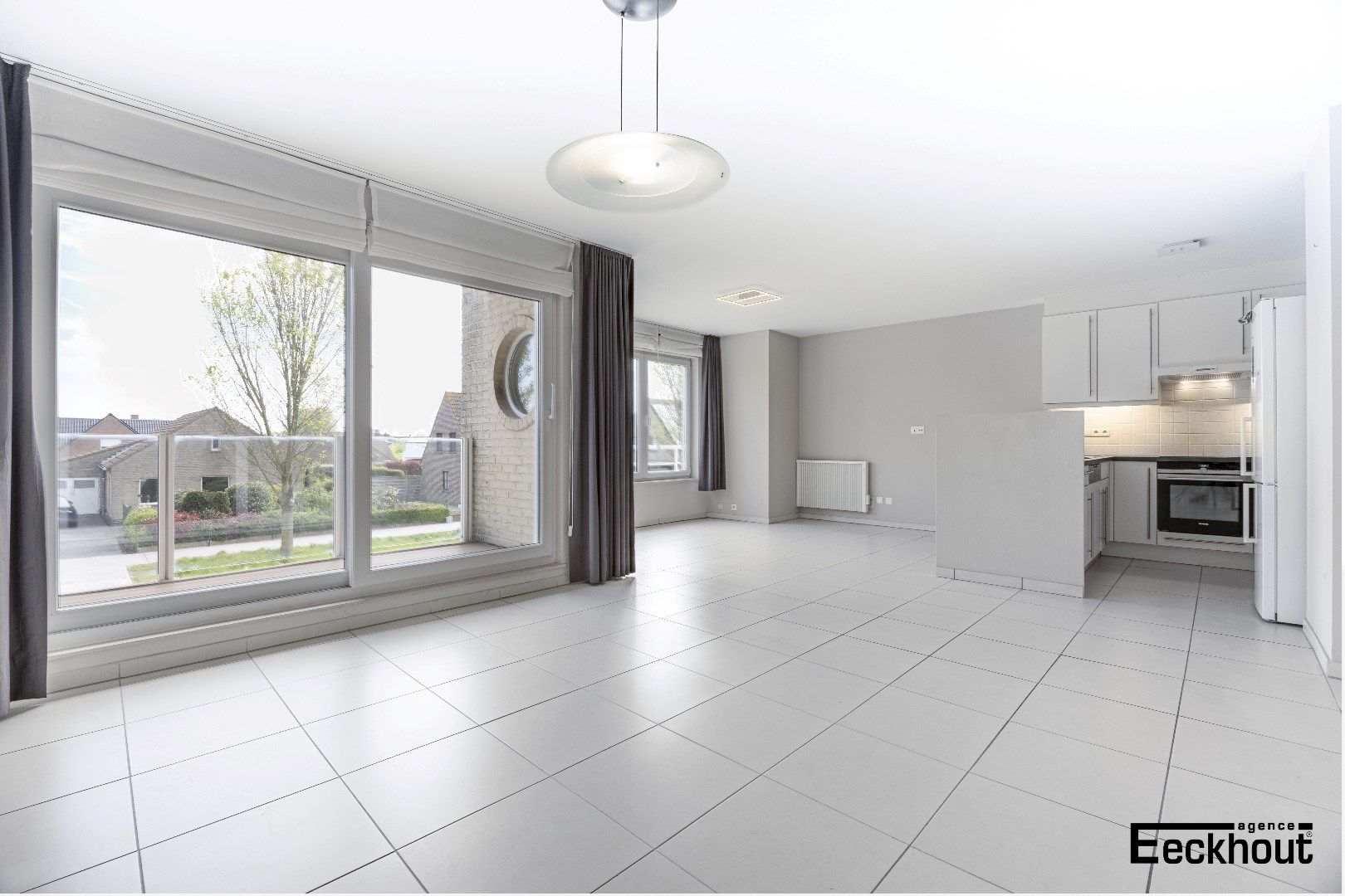 Ruim appartement met 5 slaapkamers in duplex stijl in residentie De Vierboete, Oostende, bouwjaar 2005, 140m² bewoonbare oppervlakte, 2 badkamers foto {{pictureIndex}}
