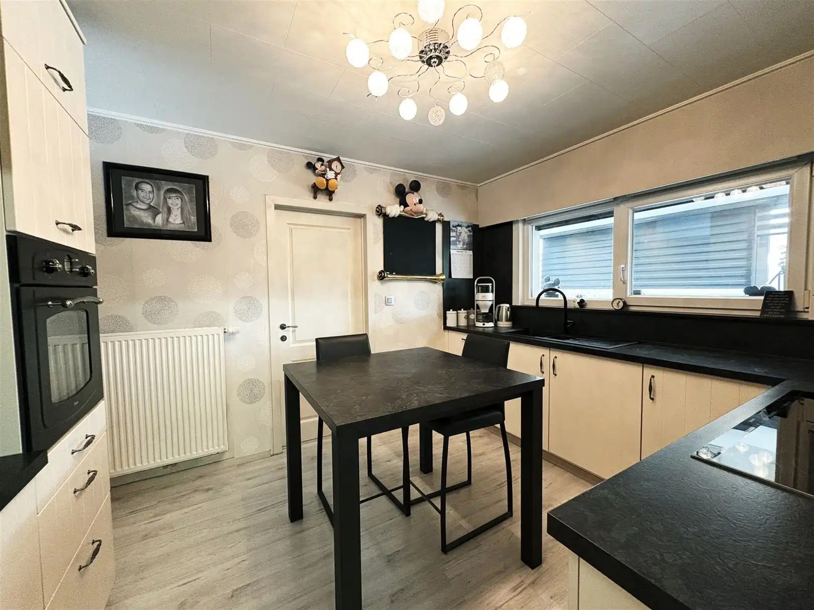 Halfopen woning met veranda, 3 slaapkamers en garage foto 4