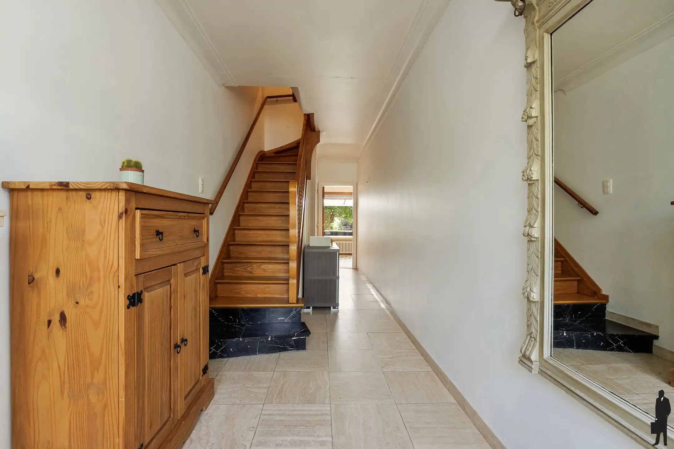 Ruime woning met 5 slpk, zonnige tuin & tal van mogelijkheden foto 3