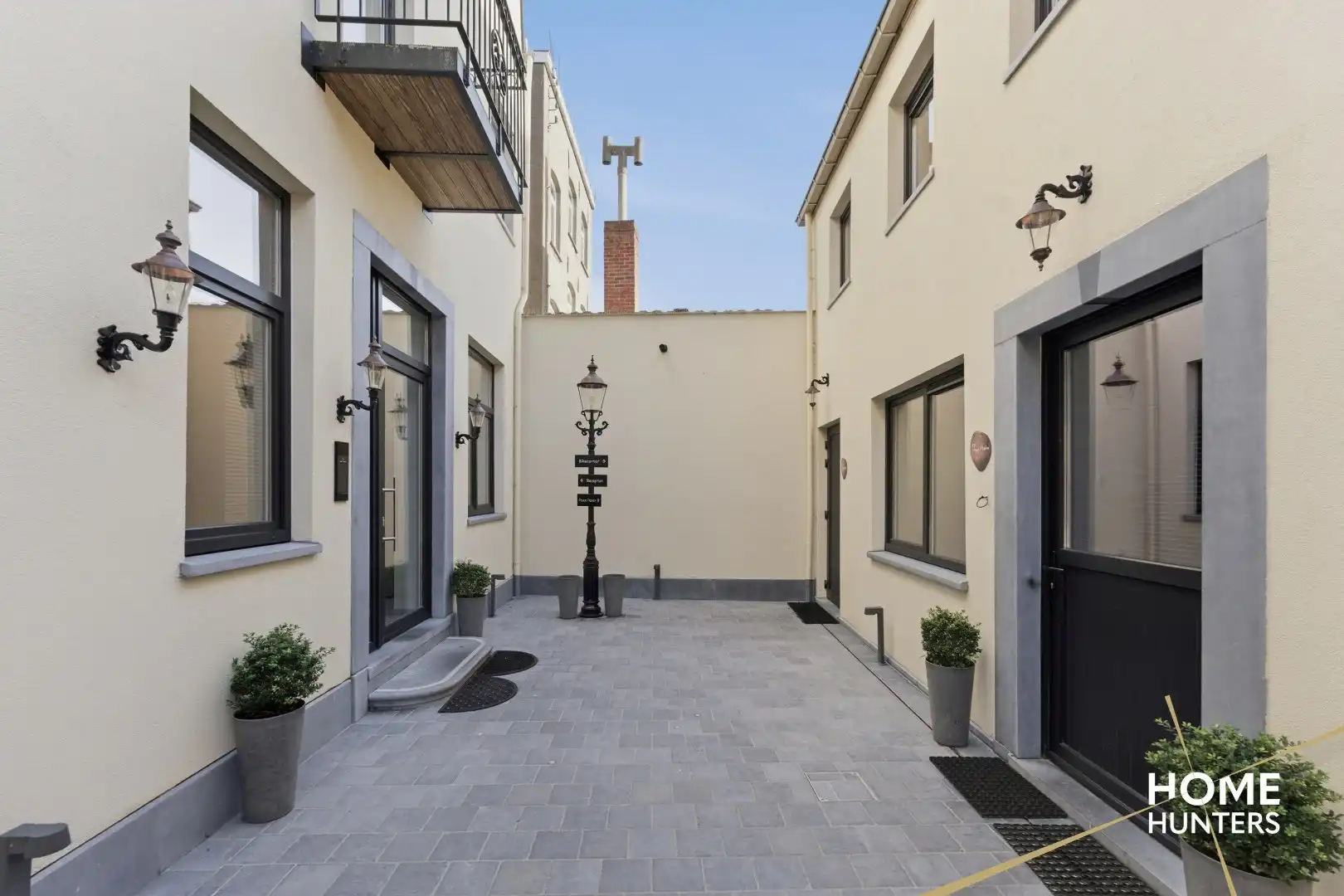 Topinvestering in vakantievastgoed – 6 volledig uitgeruste vakantie-appartementen in historisch centrum Ieper foto 4