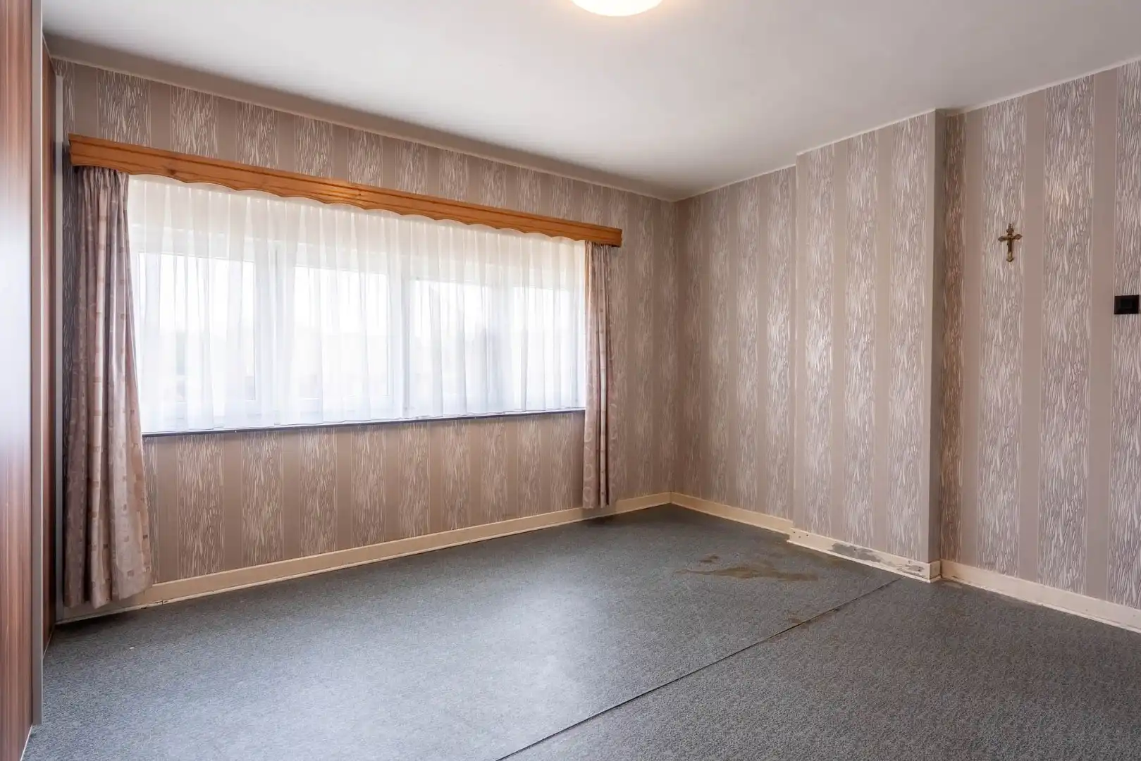 Charmante, te renoveren woning op een perceel van 9a14ca met ruime garage in achtertuin!  foto 20