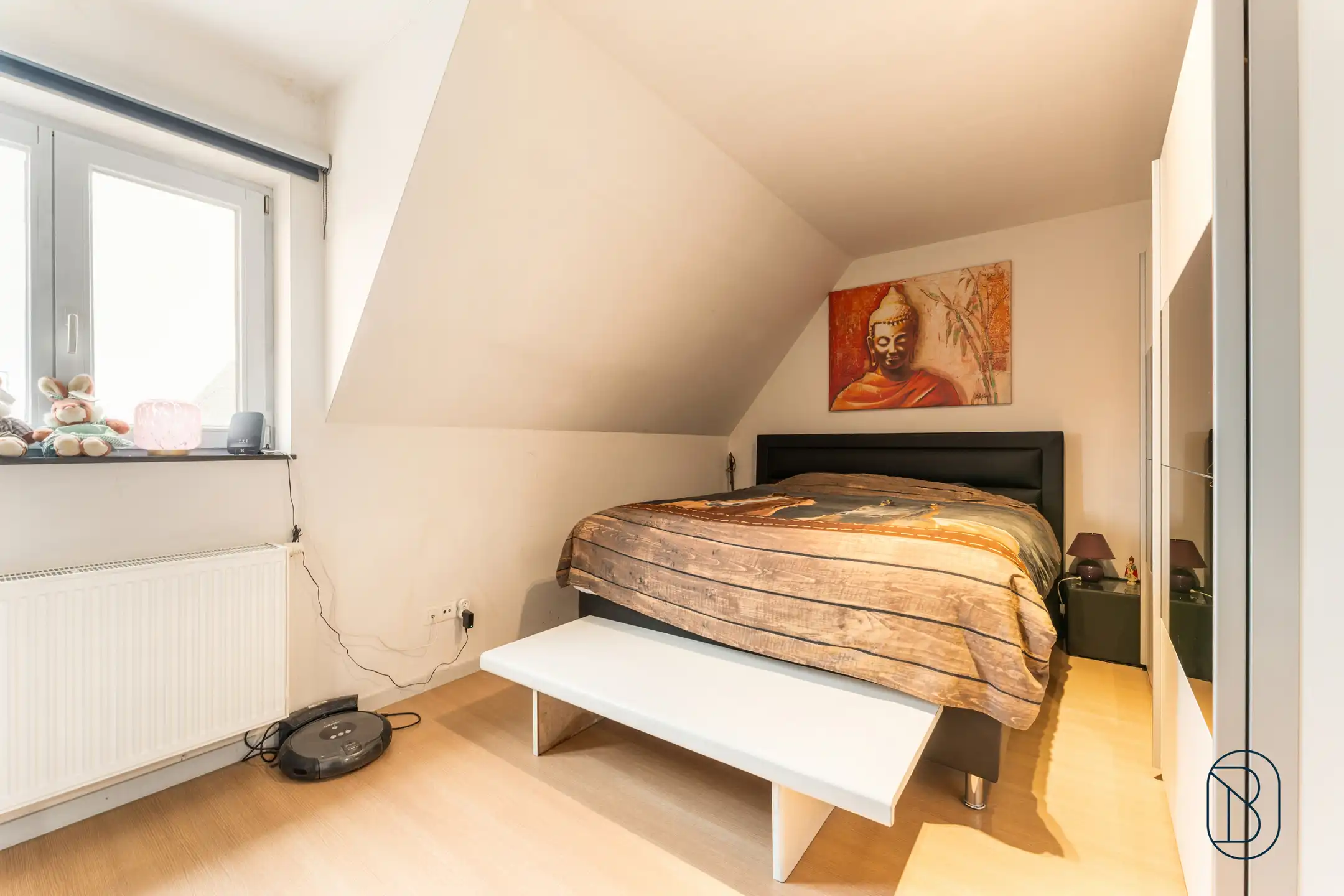 Instapklare woning met 4+ kamers, tuin, oprit en garage foto 10