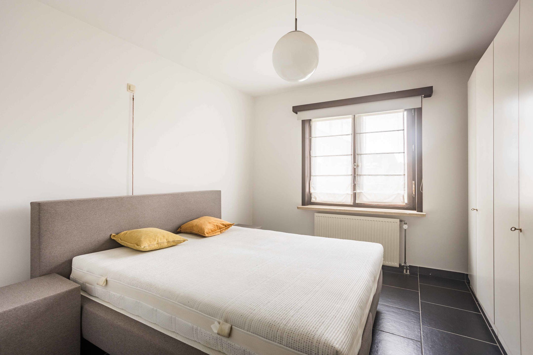 Ruim appartement met 2 slaapkamers pal in het centrum foto 12