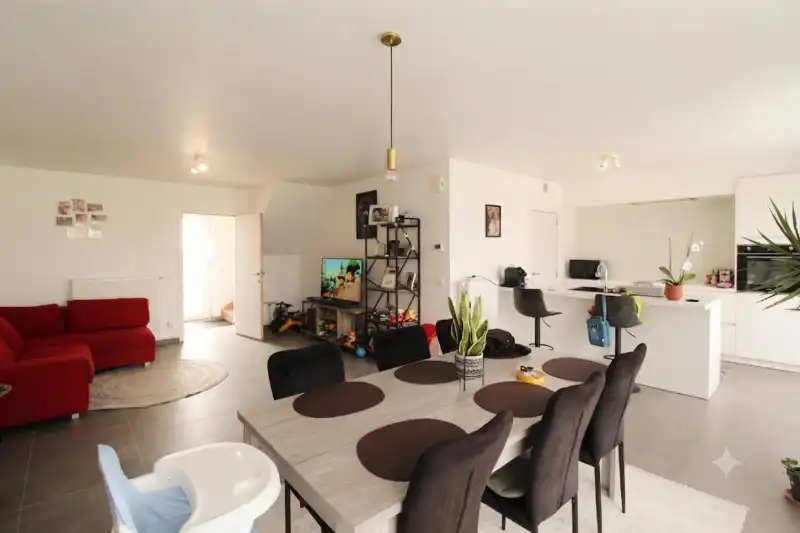 Prachtige woning gelegen te Roeselare foto 3