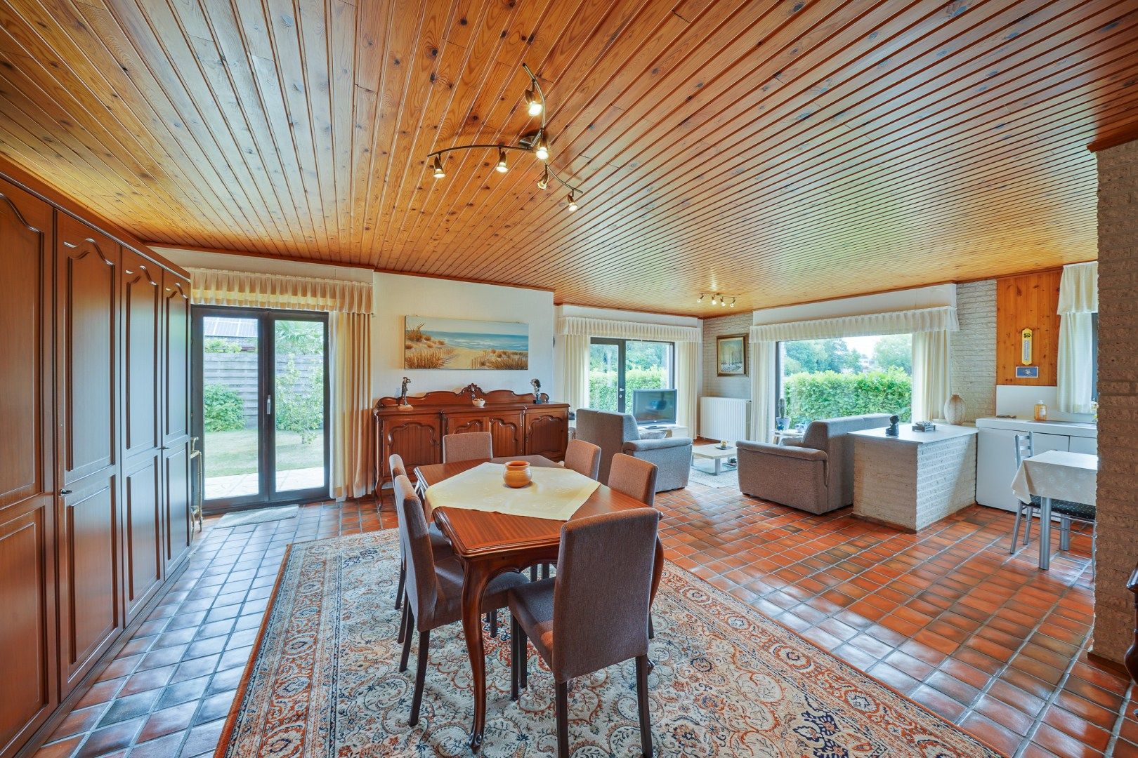 Perfect onderhouden bungalow met 3 slaapkamers op zonnig perceel in Roksem! foto 7