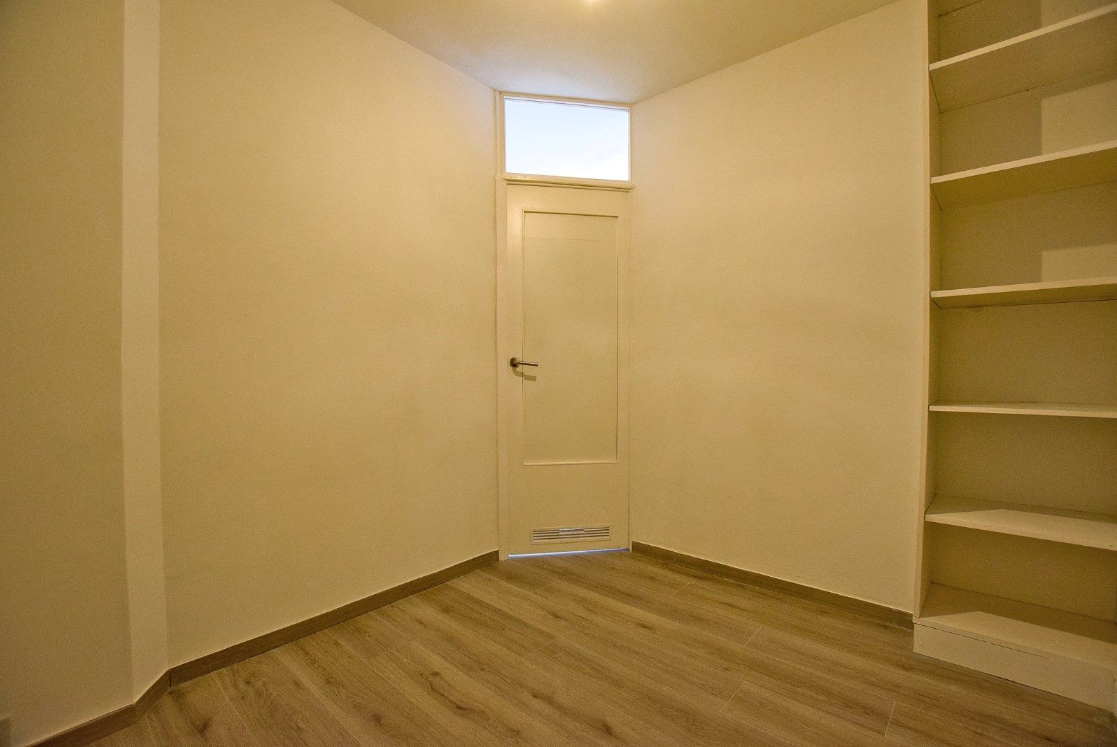 Goed gelegen studio / 1-slaapkamerappartement te Koksijde-Bad, nabij het strand en de Schipgatduinen.  foto 6