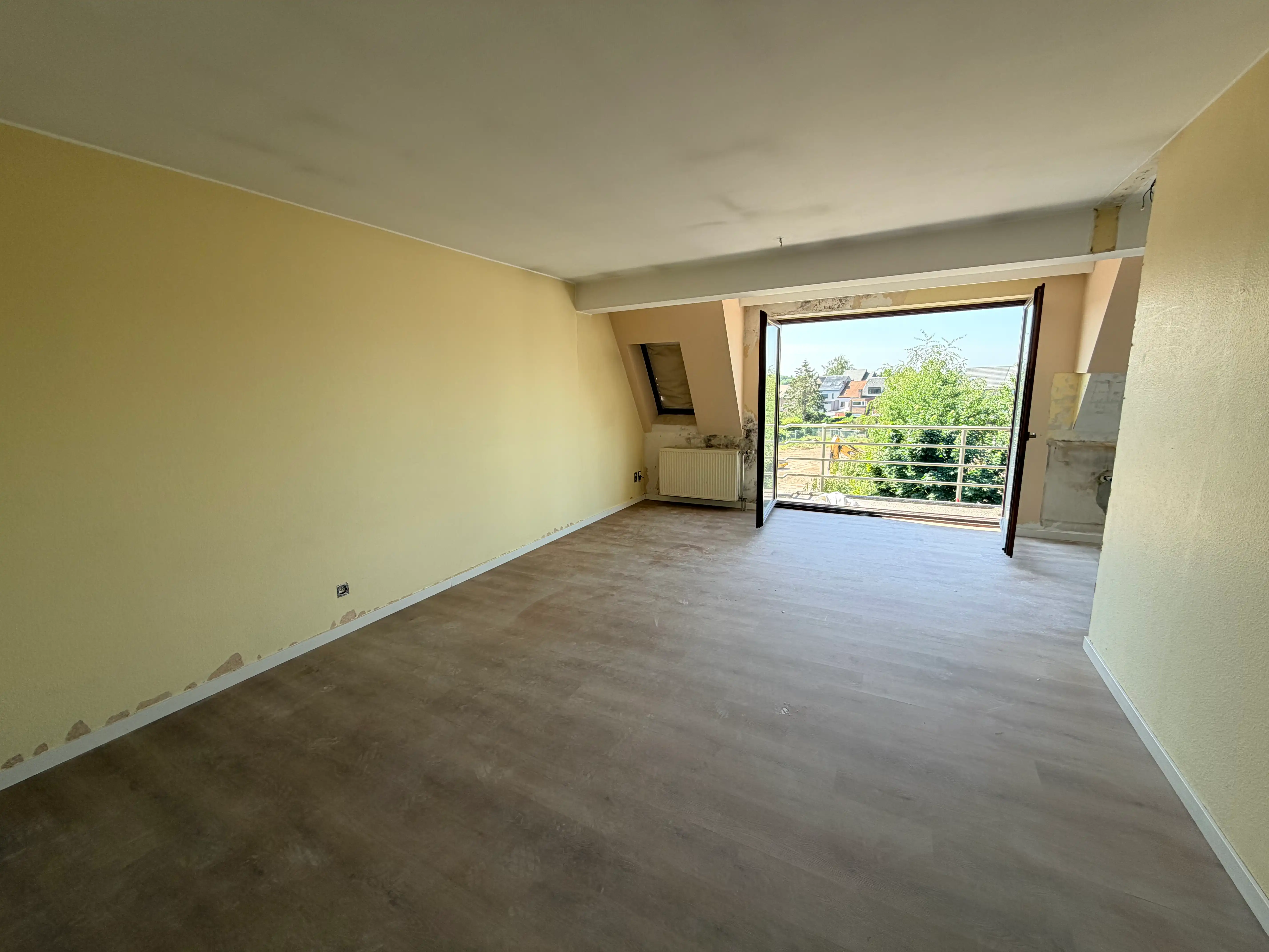 --- NIEUW --- Mooi gerenoveerd appartement (87m²) met 2 slaapkamers. foto 4