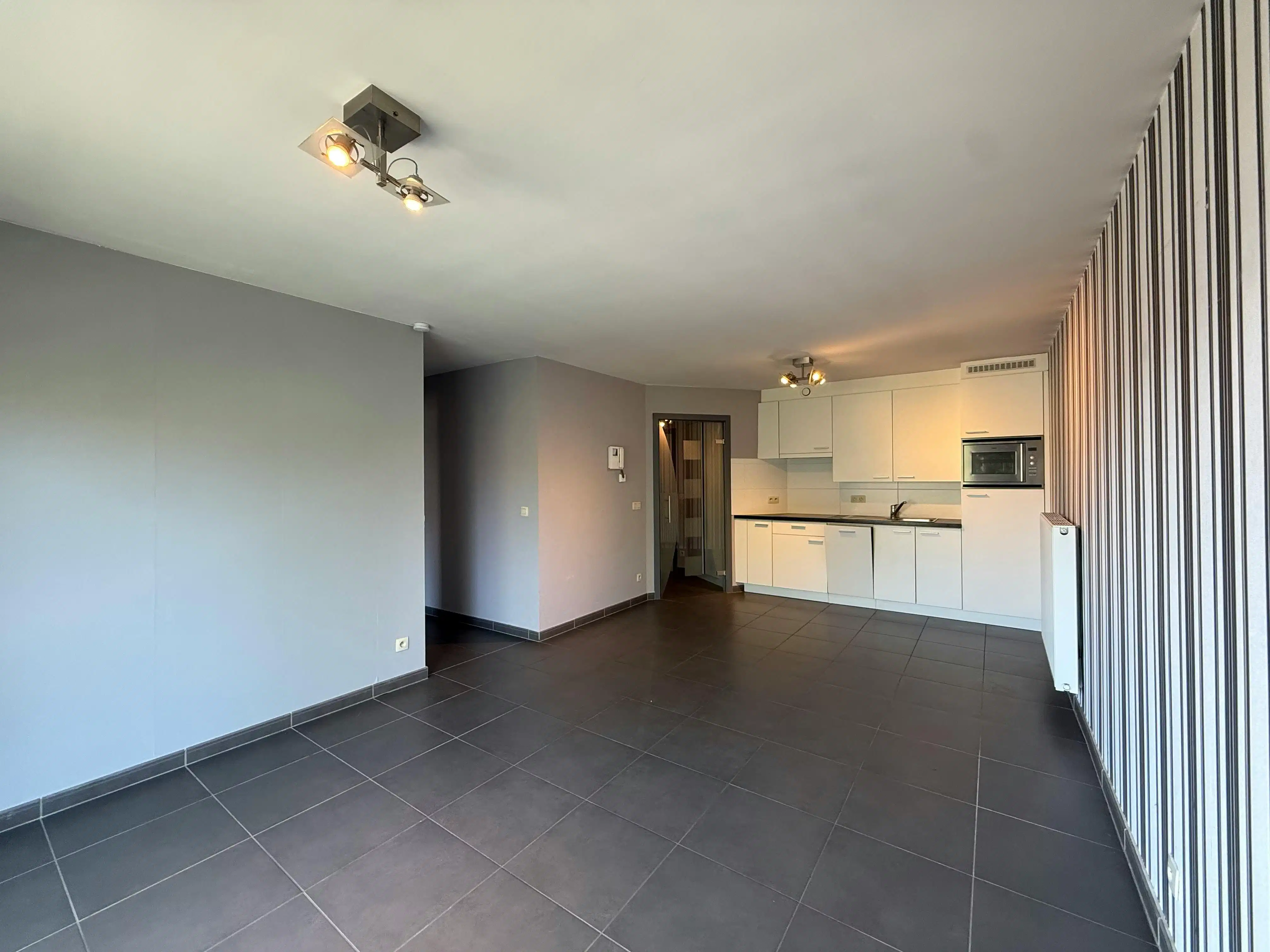Energiezuinig appartement met terras te koop te Oostende foto 2