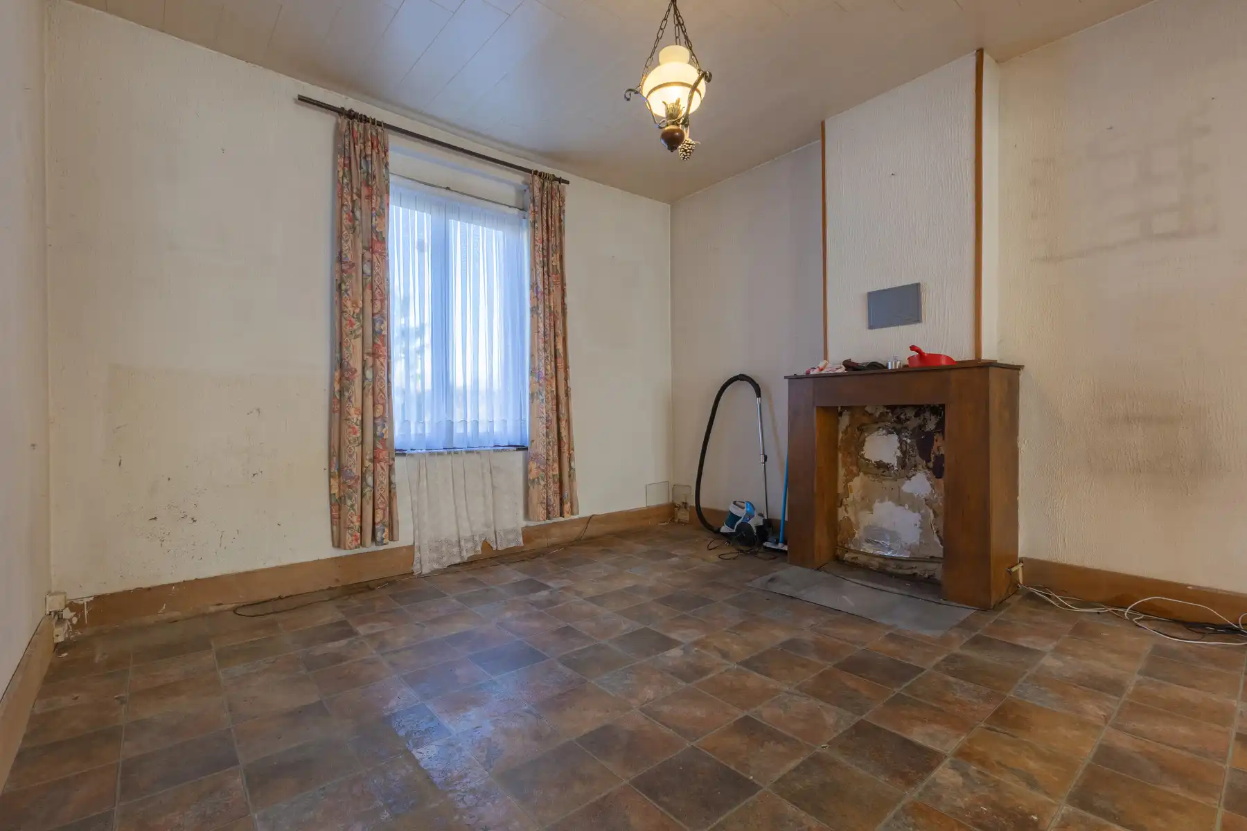 Gunstig gelegen te renoveren woning met tuin foto 14