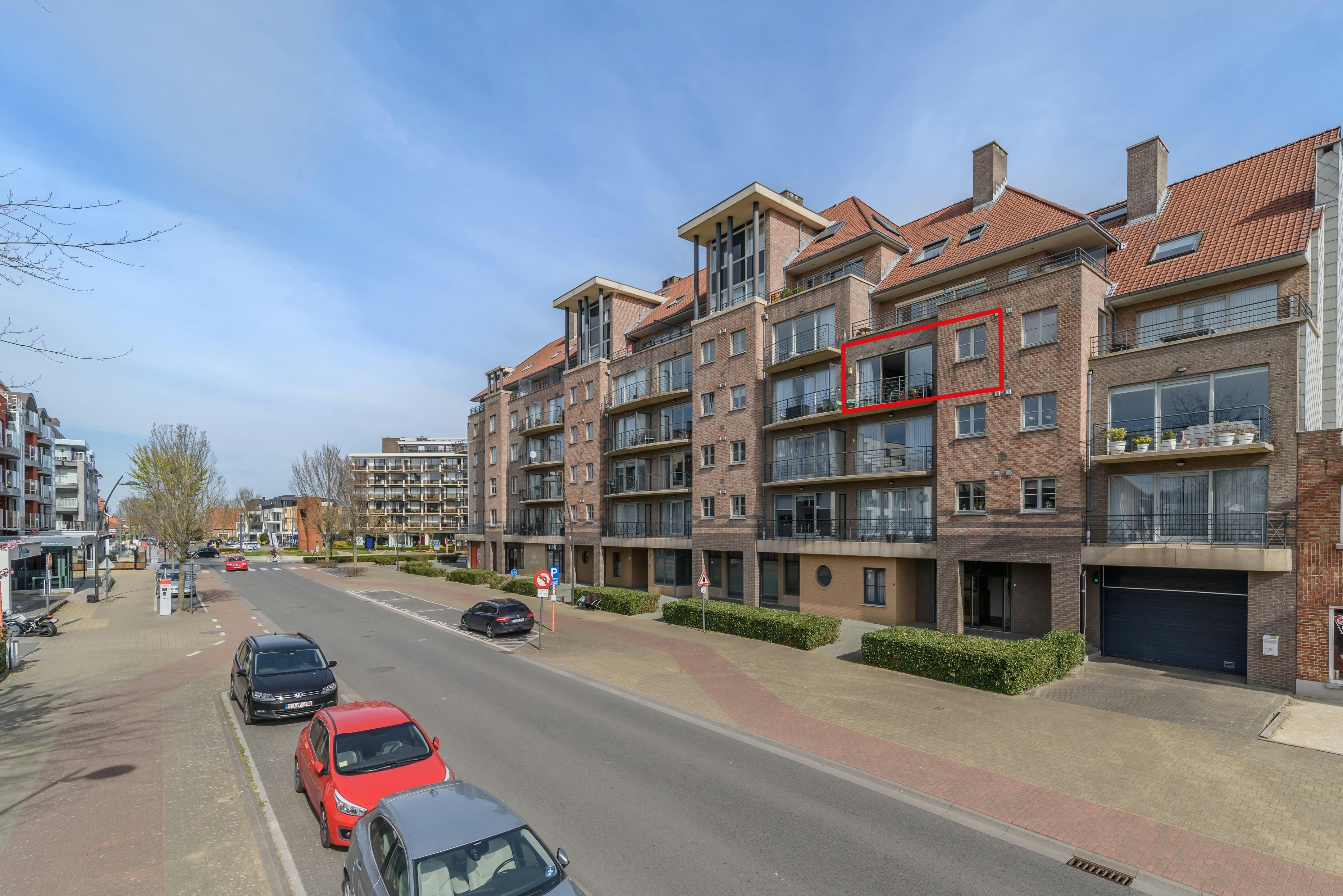 Ruim appartement met 2 slaapkamers en 2 badkamers in Koksijde foto {{pictureIndex}}