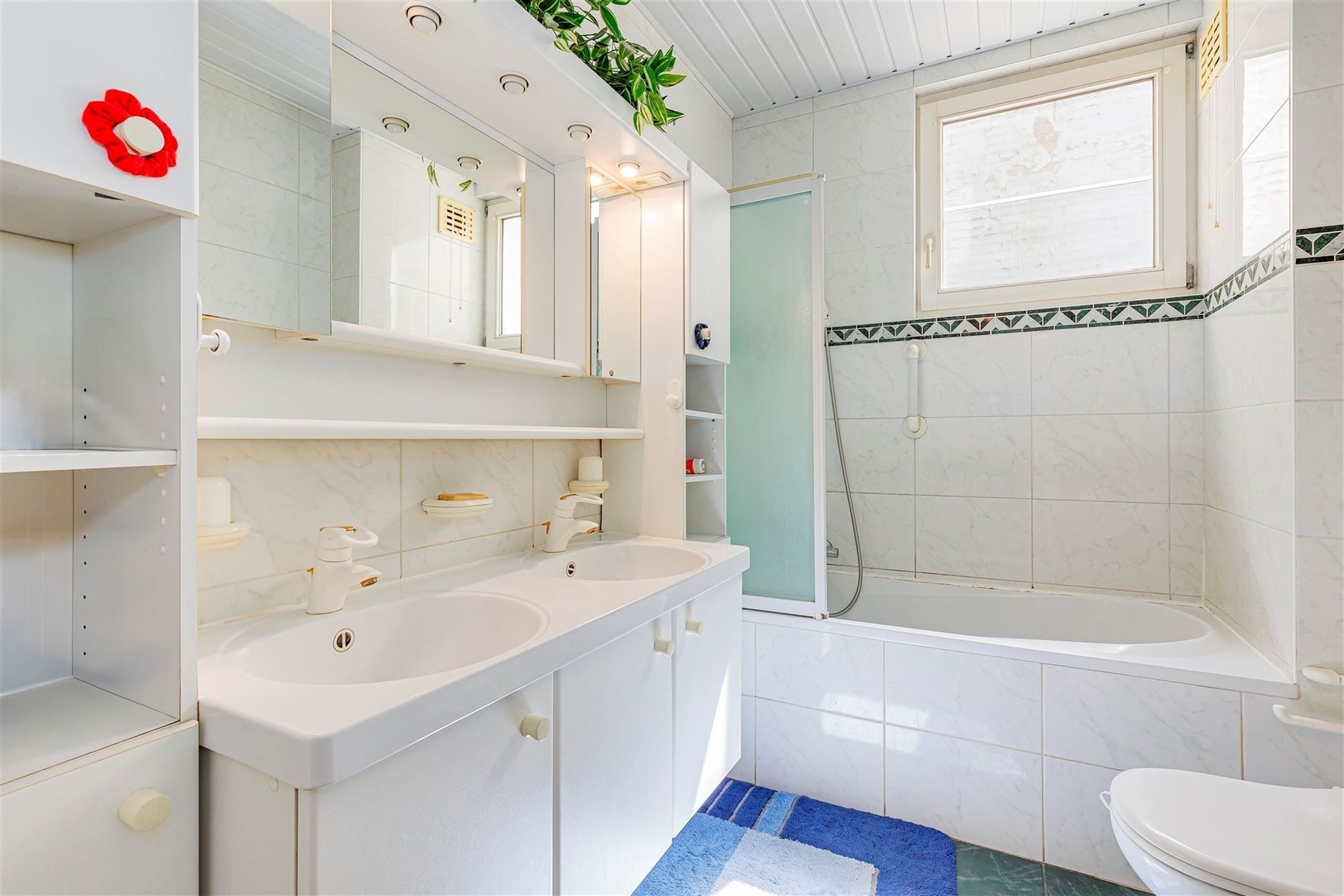 Ruim 3-slaapkamerappartement in topwijk te Berchem foto 7