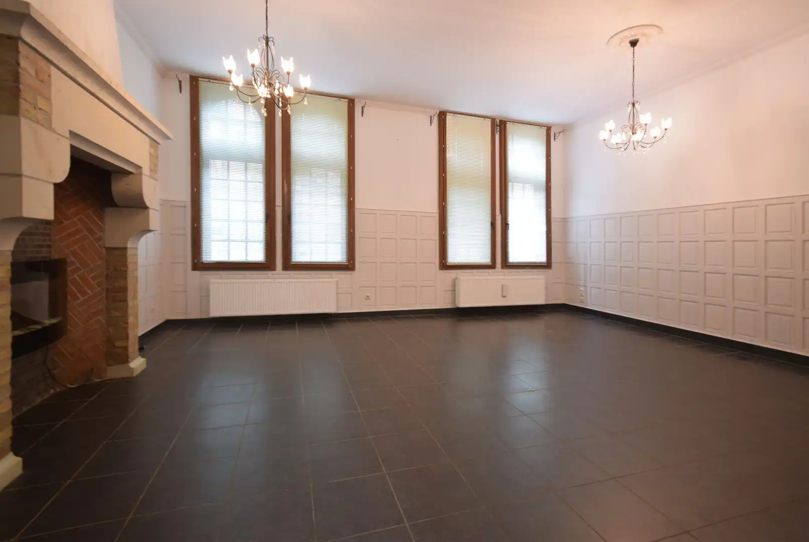 Charmant gelijkvloers appartement met tuin en parkeerplaats in hartje Ieper foto 5