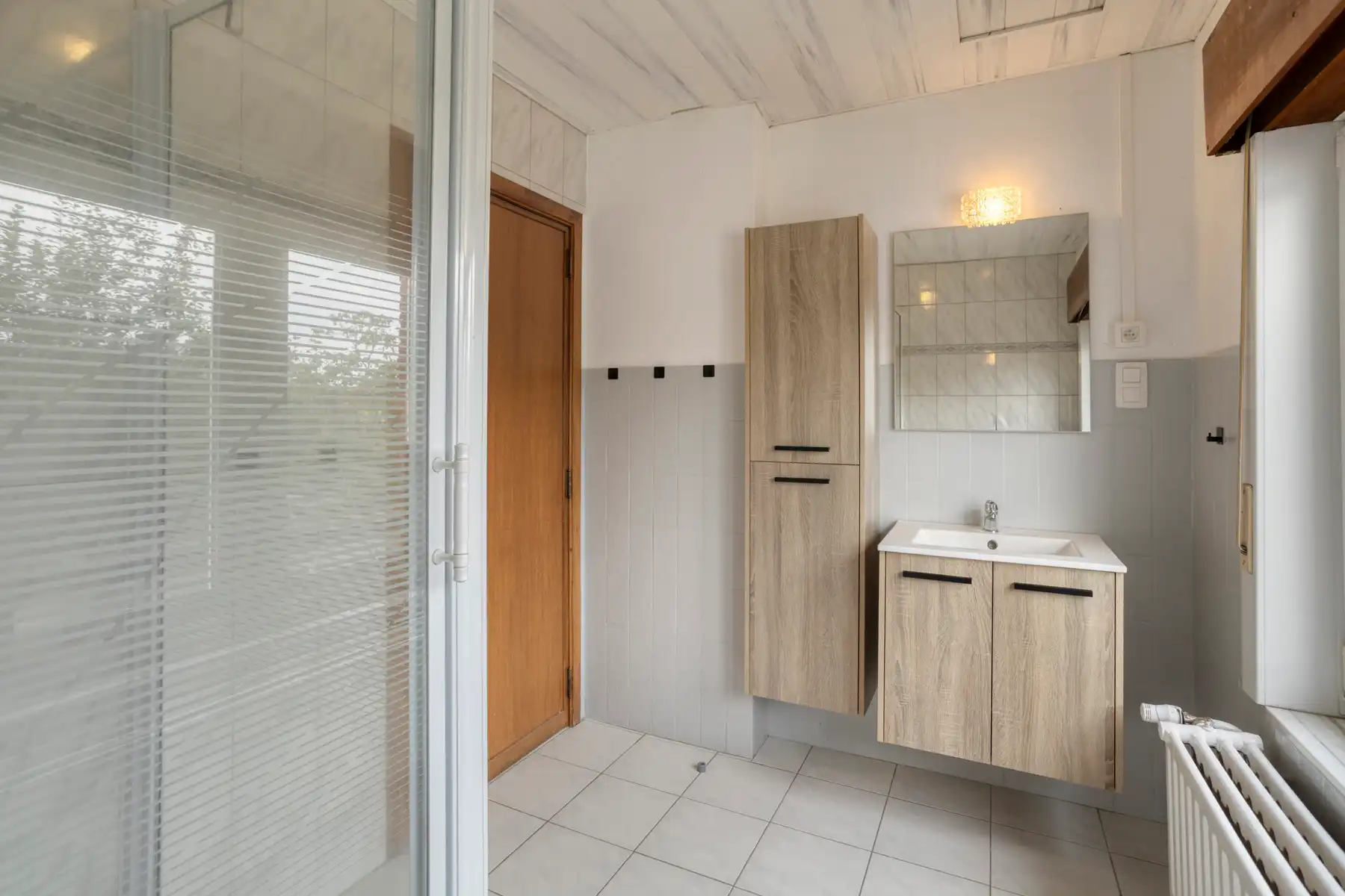 Leuke woning met veel potentieel en grote tuin foto 21