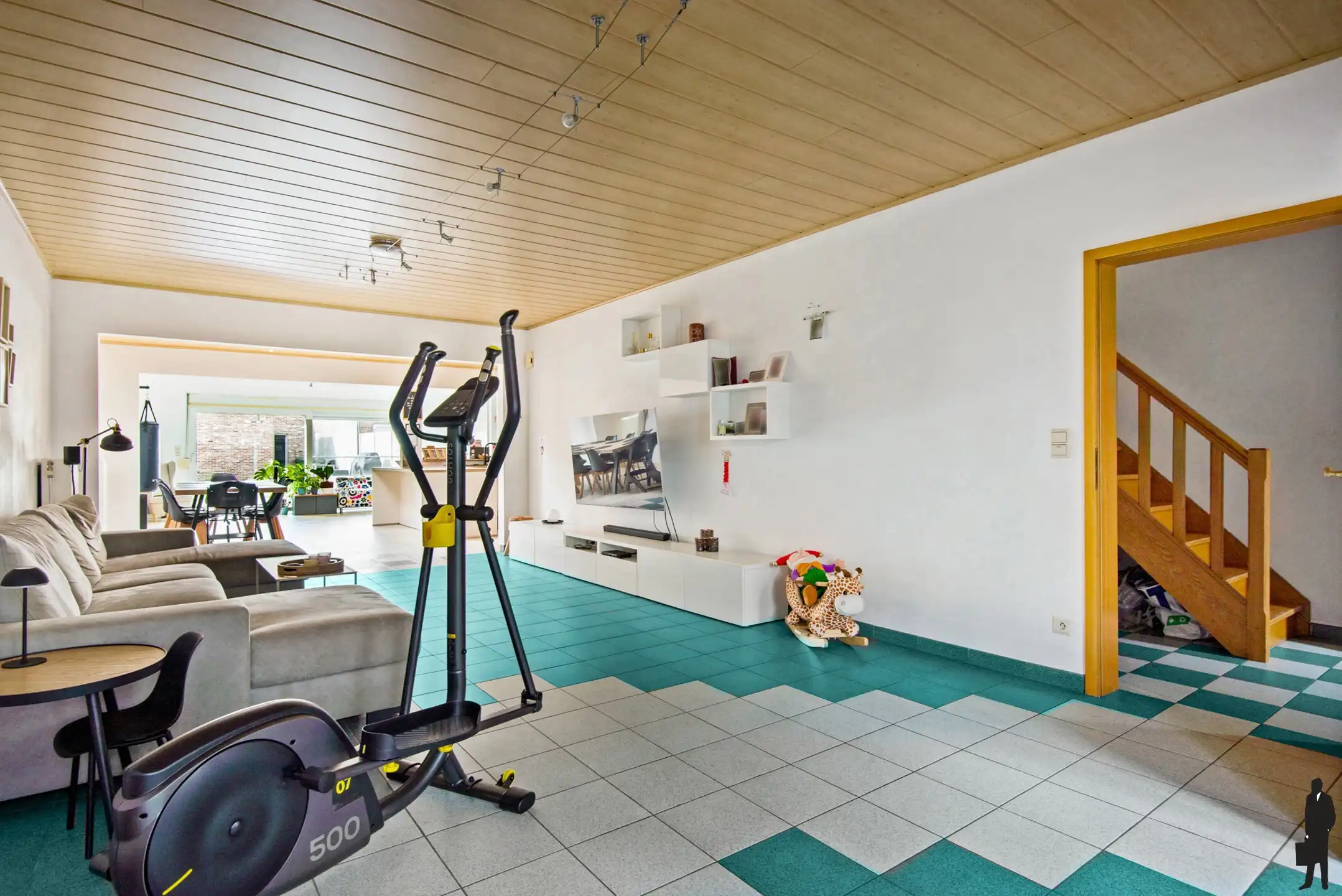 Welgelegen riante instapklare woning met 4 slaapkamers foto 5