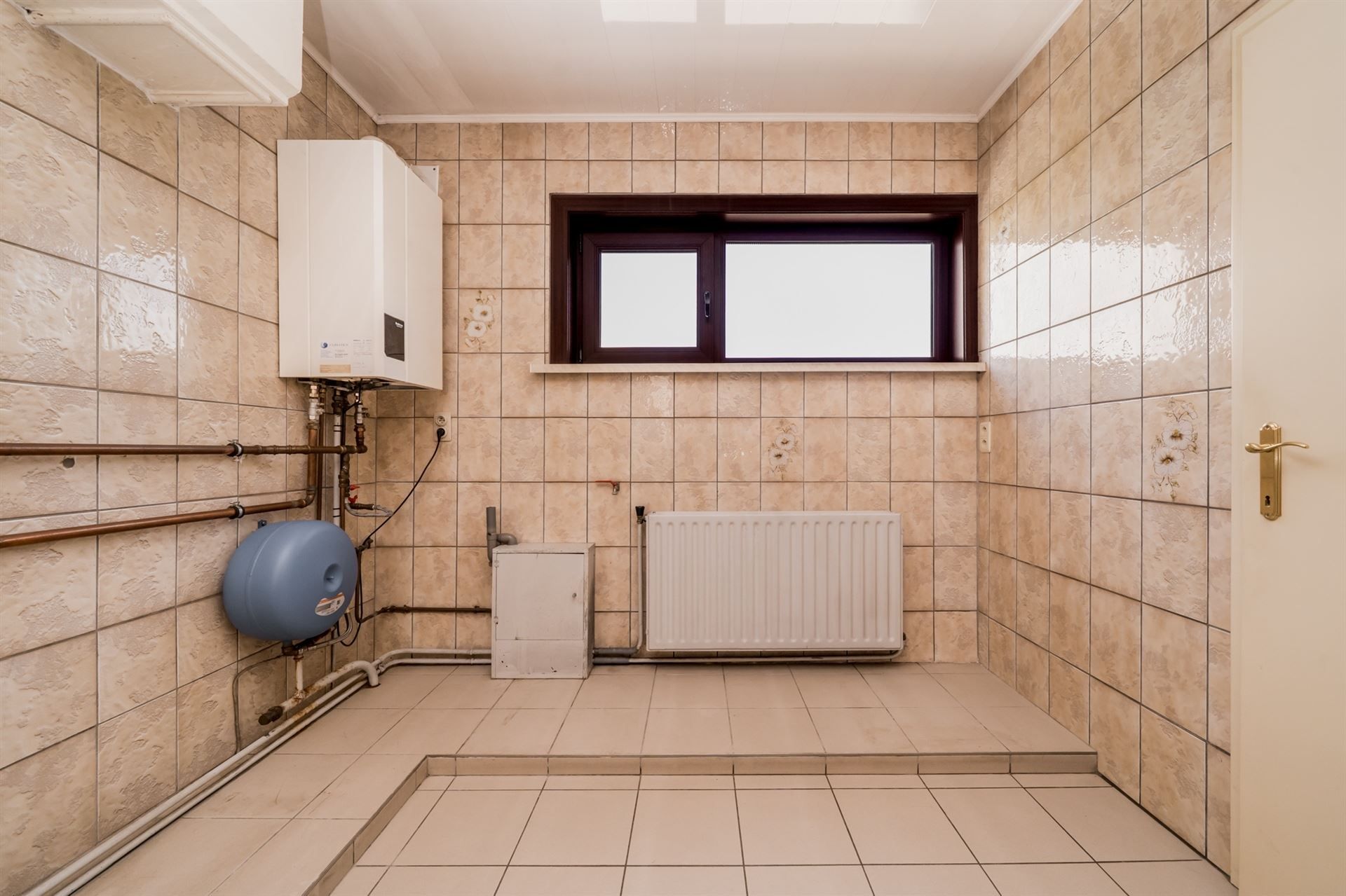 Rustig gelegen woonhuis met veel potentieel foto 9