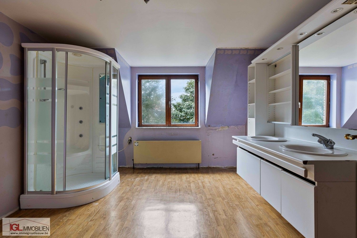 Ruime villa met potentieel op toplocatie in Huizingen foto 14