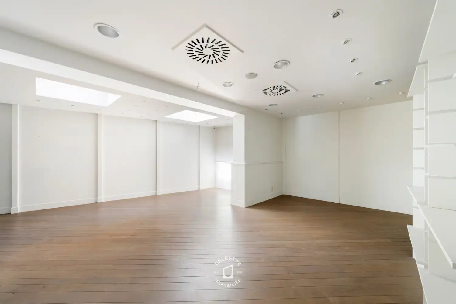 Veelzijdig handelspand van ca. 300 m² met woonpotentieel in Aalst foto 13