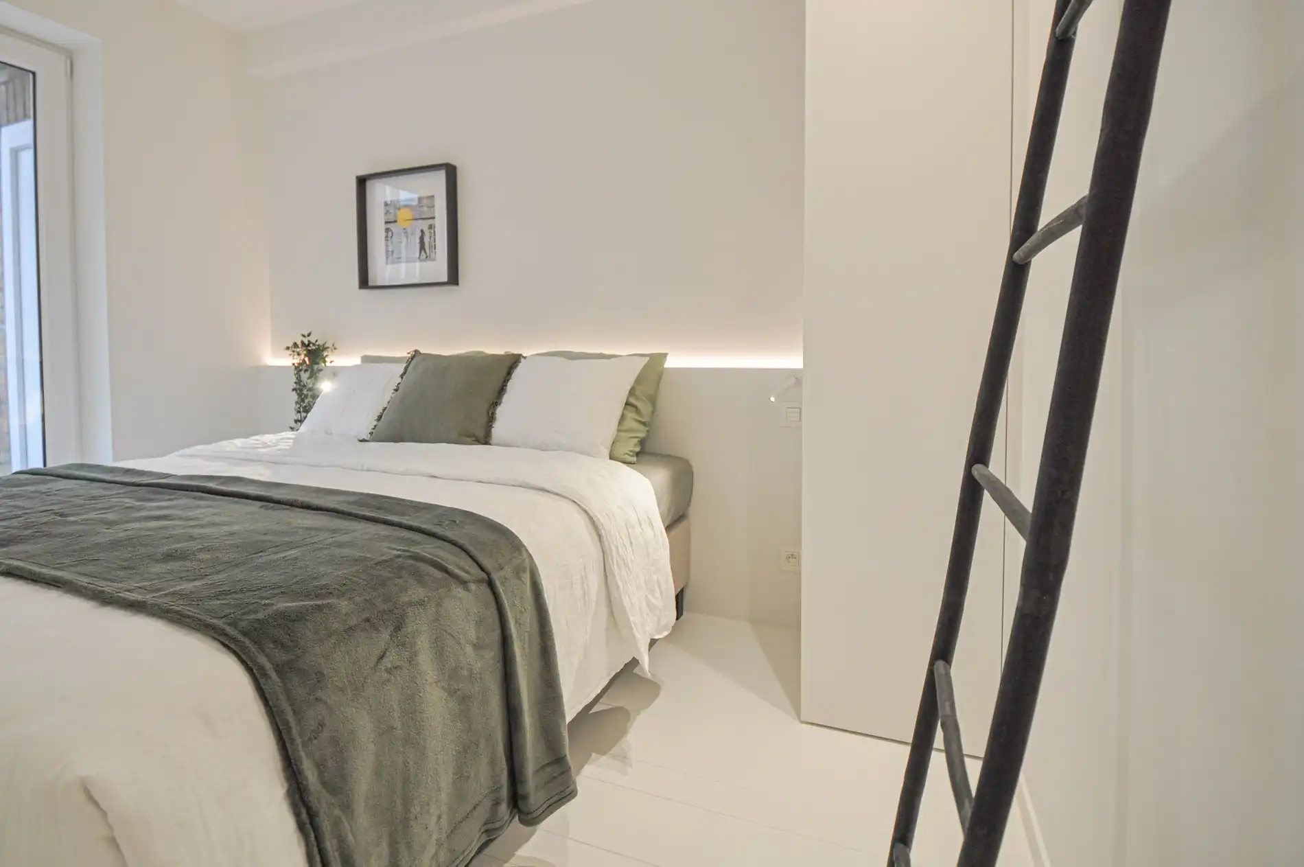 Volledig gerenoveerd appartement met een mooi zijdelings zeezicht gelegen in het Zoute. foto 19