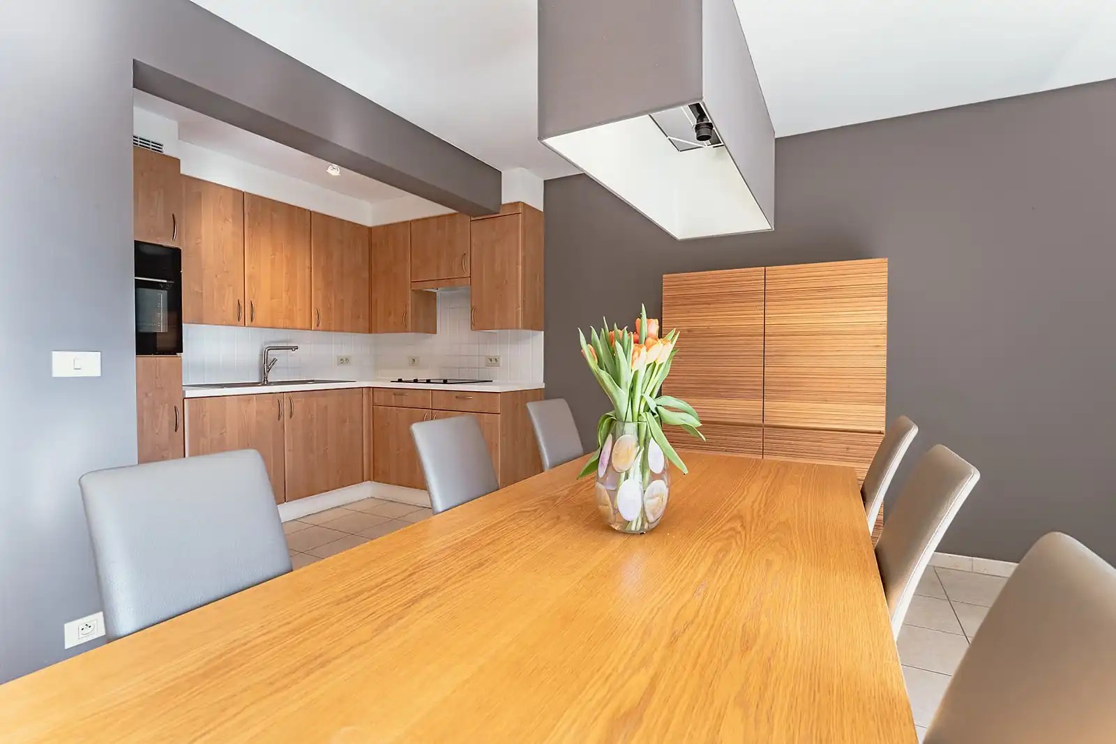 Instapklaar 2 slaapkamer appartement gelegen in De Haan op wandelafstand van het strand en het centrum. foto 12