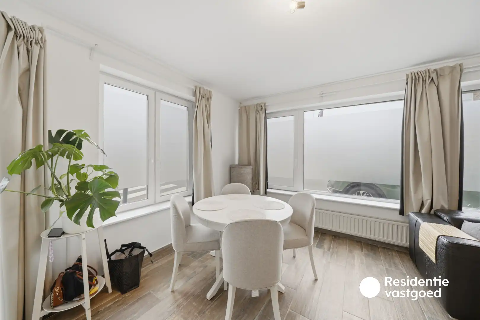 Gerenoveerd gelijkvloers appartement met 3 slaapkamers en EPC A in Westkerke! foto 5