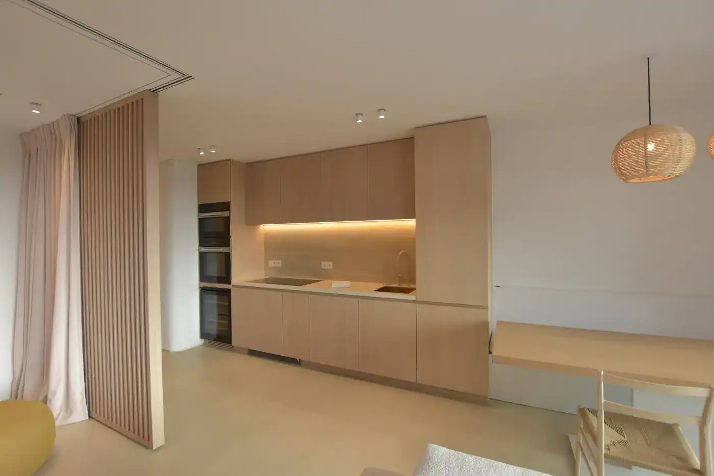 Luxueus afgewerkt en zeer zonnig appartement in het Zoute foto 7