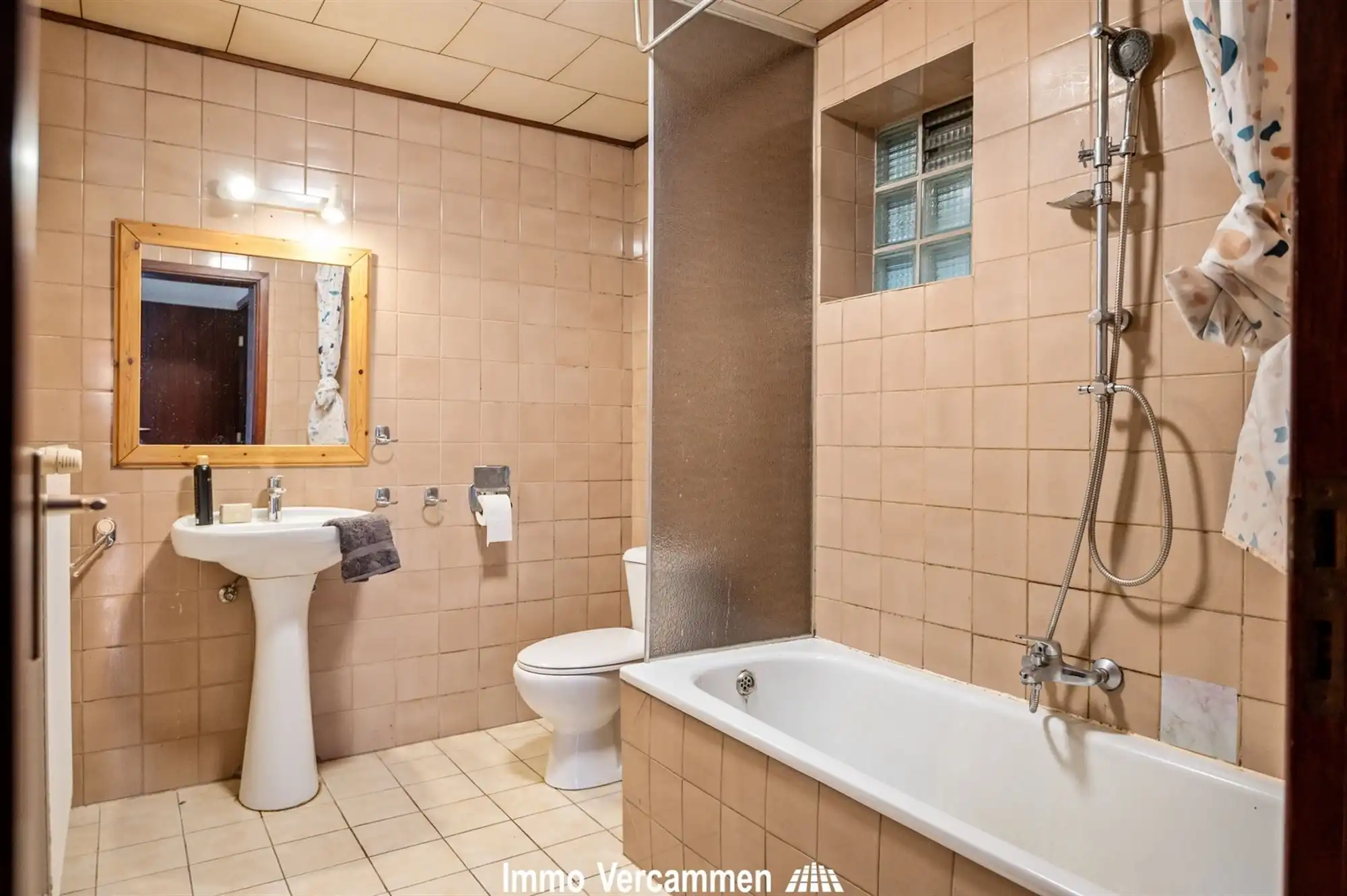 Te moderniseren woning met 3 slpks te Putte foto 7