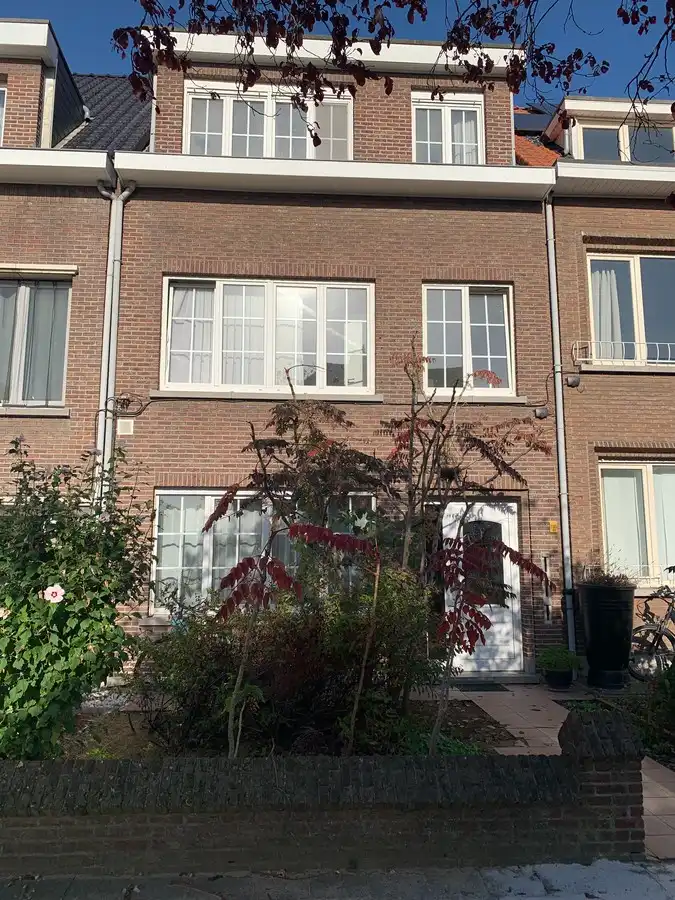 Een slaapkamer appartement te huur in Merksem op de eerste verdieping foto {{pictureIndex}}