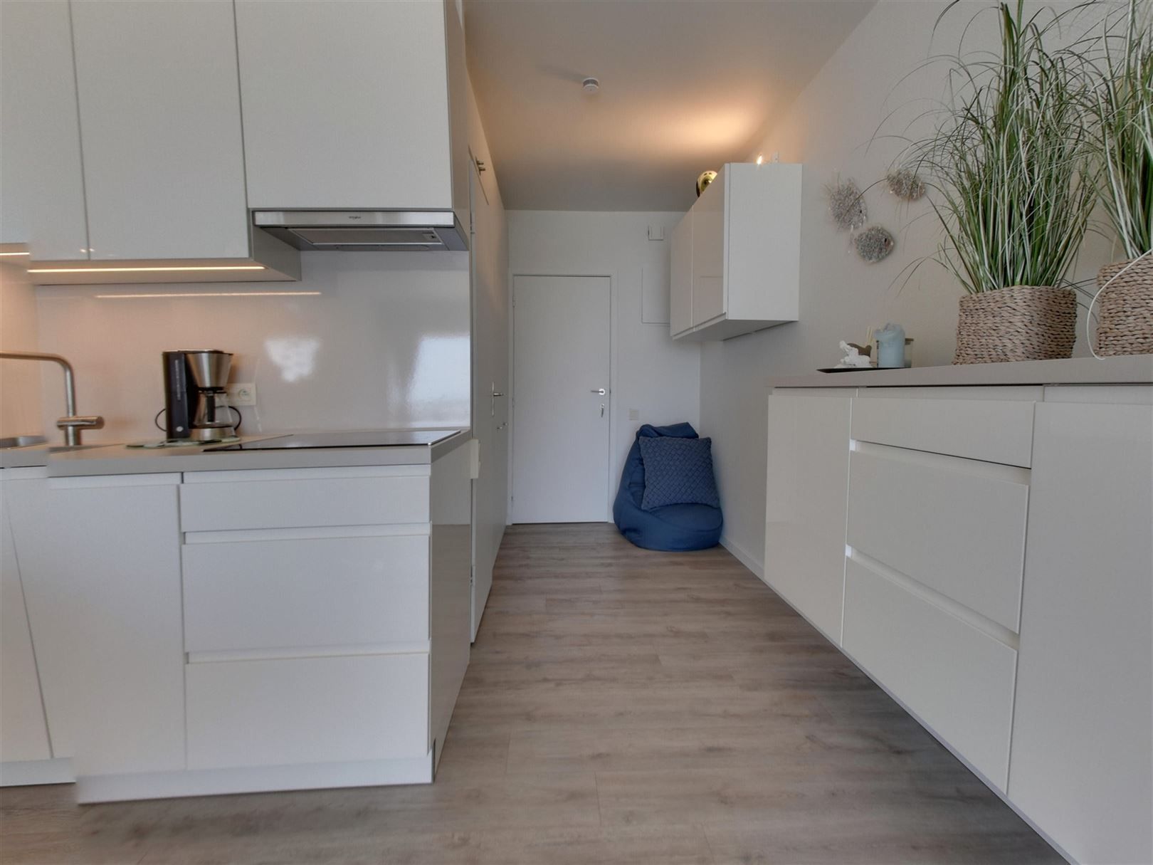 studio met frontaal zeezicht foto 6