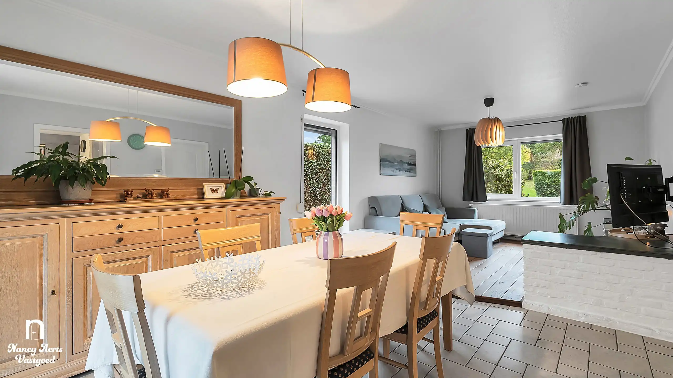 Halfopen gezinswoning met 3 slaapkamers en zonnige tuin foto 8