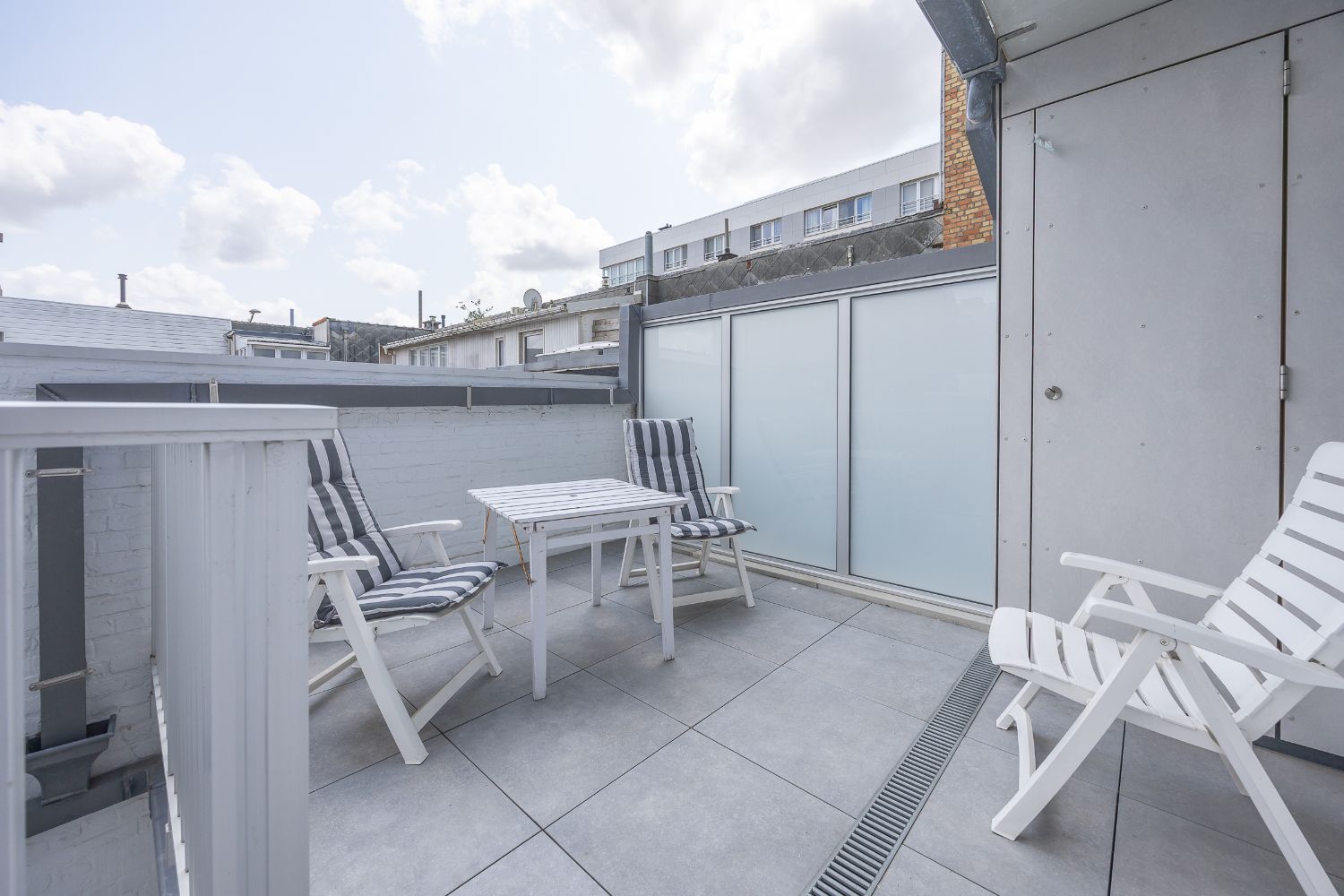 Instapklaar appartement met frontaal zeezicht te koop in Middelkerke foto 6