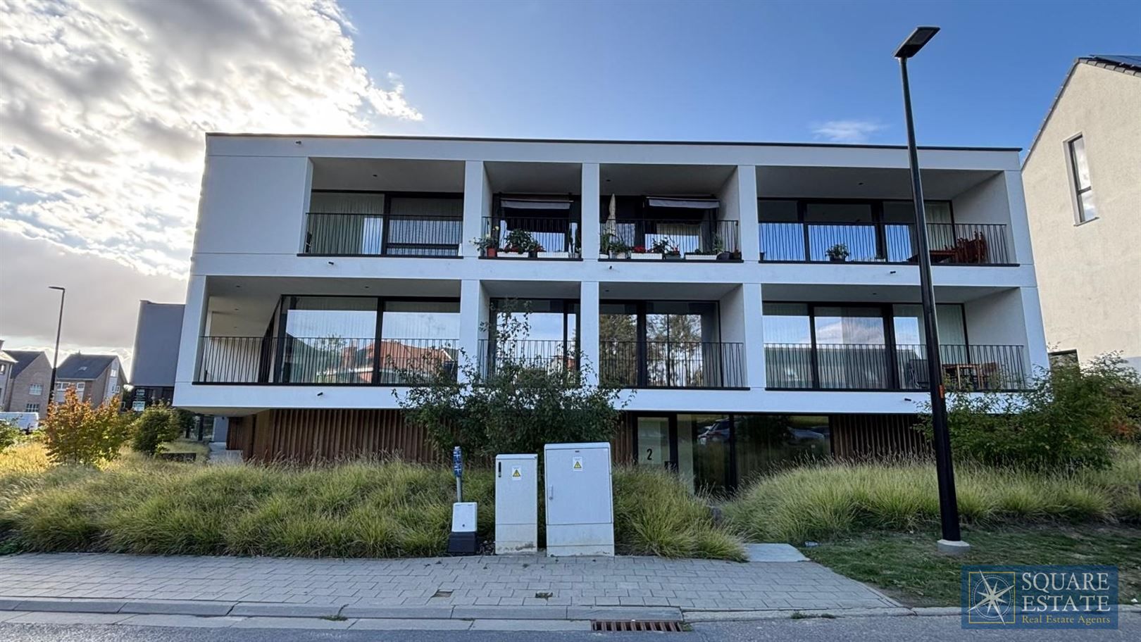 Recent appartement met 2 slaapkamers foto {{pictureIndex}}