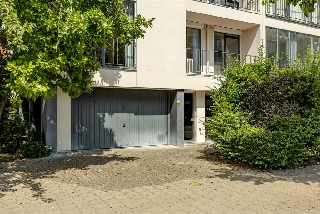 te renoveren appartement met twee slaapkamers foto 22