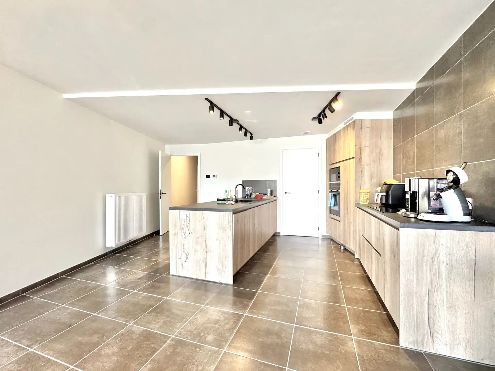 GELIJKVLOERS APP | 2 SLPKS | 2 BDKS | GARAGE | TUIN foto 12