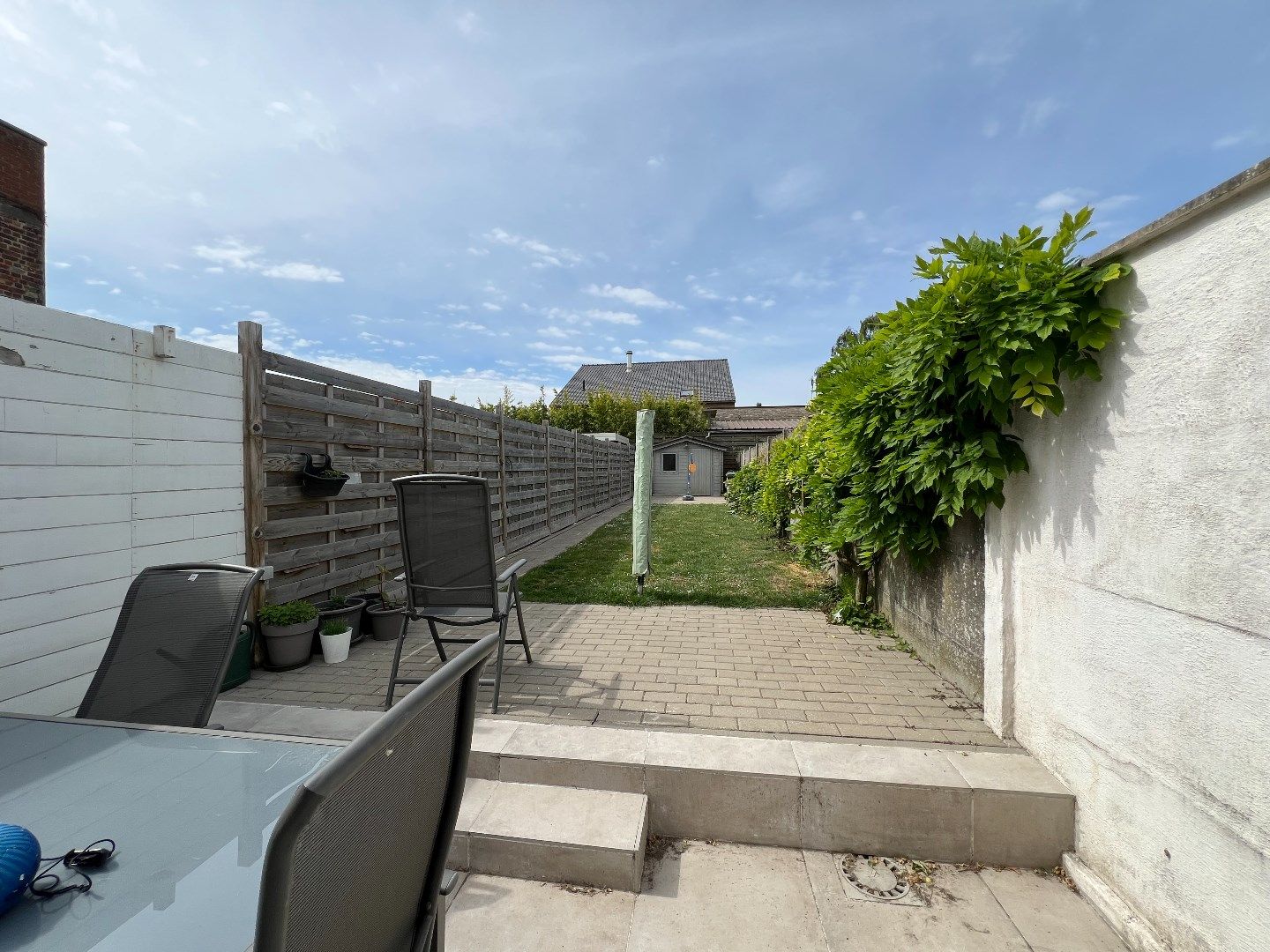 Ruime gezinswoning met tuin foto 6