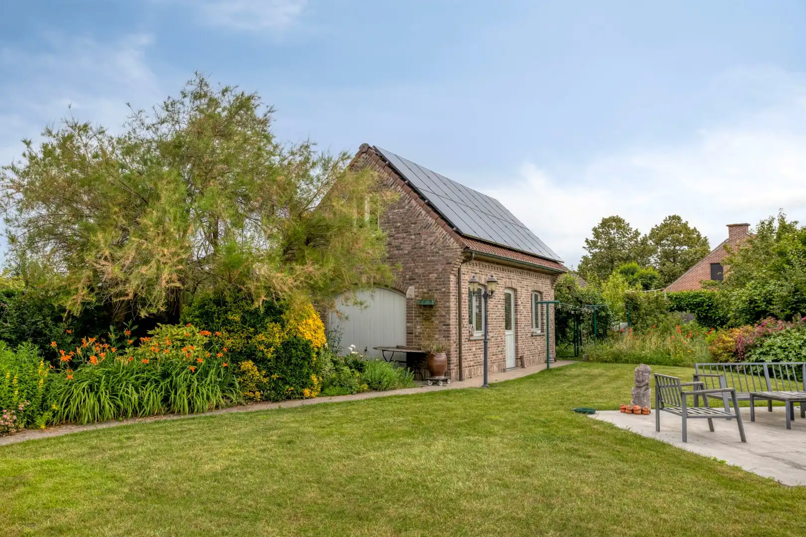Prachtige, uiterst verzorgde villa met oogverblindende tuin op 903 m2! foto 22