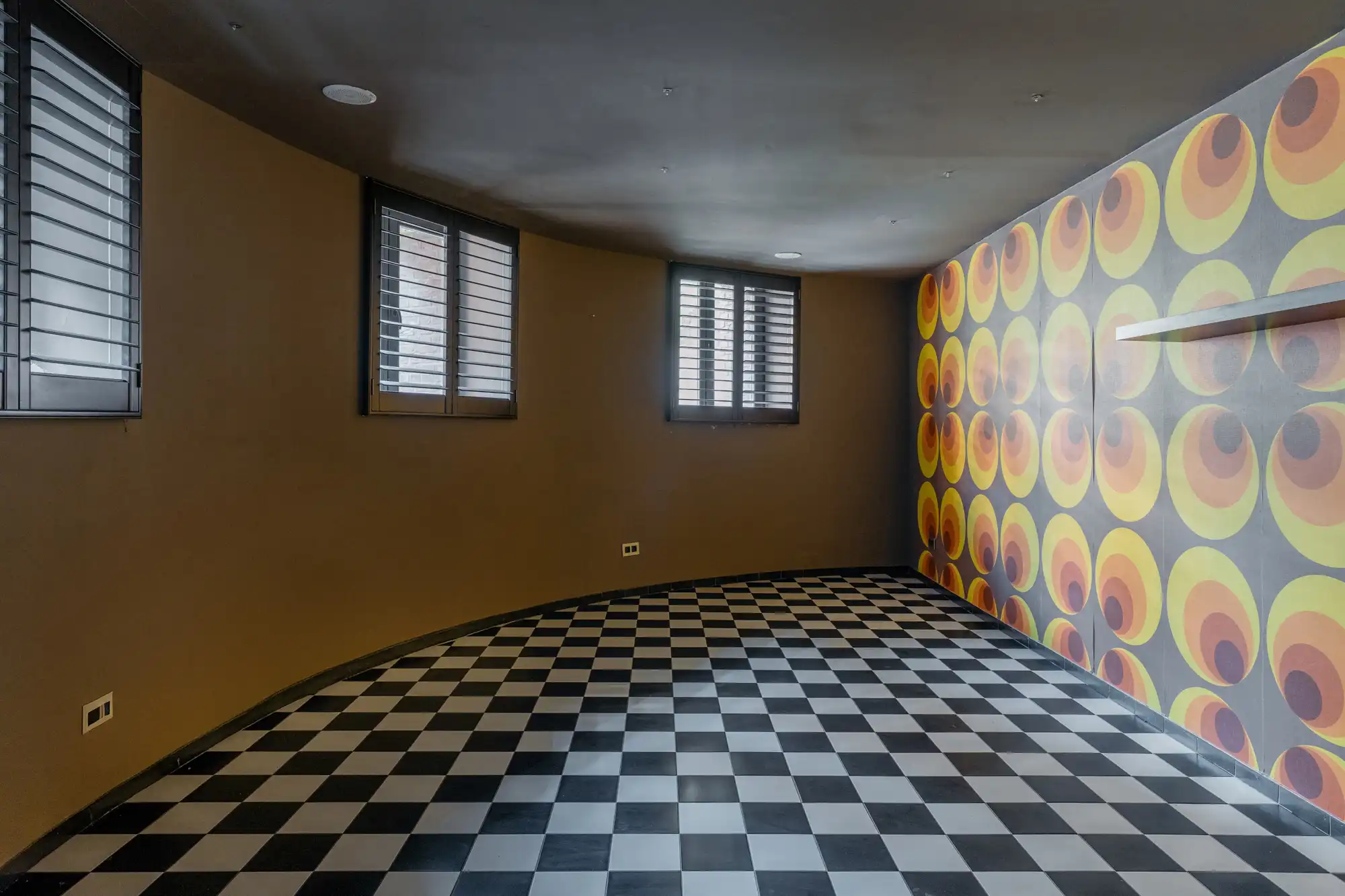 Doornroosje en Zillion in één sprookje: er was eens een appartement met een vijver in een kasteel. foto 14