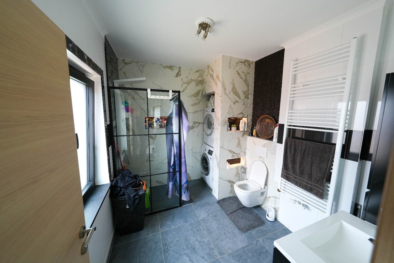 Instapklare woning, gerenoveerd tussen 2017 en 2025 foto 21