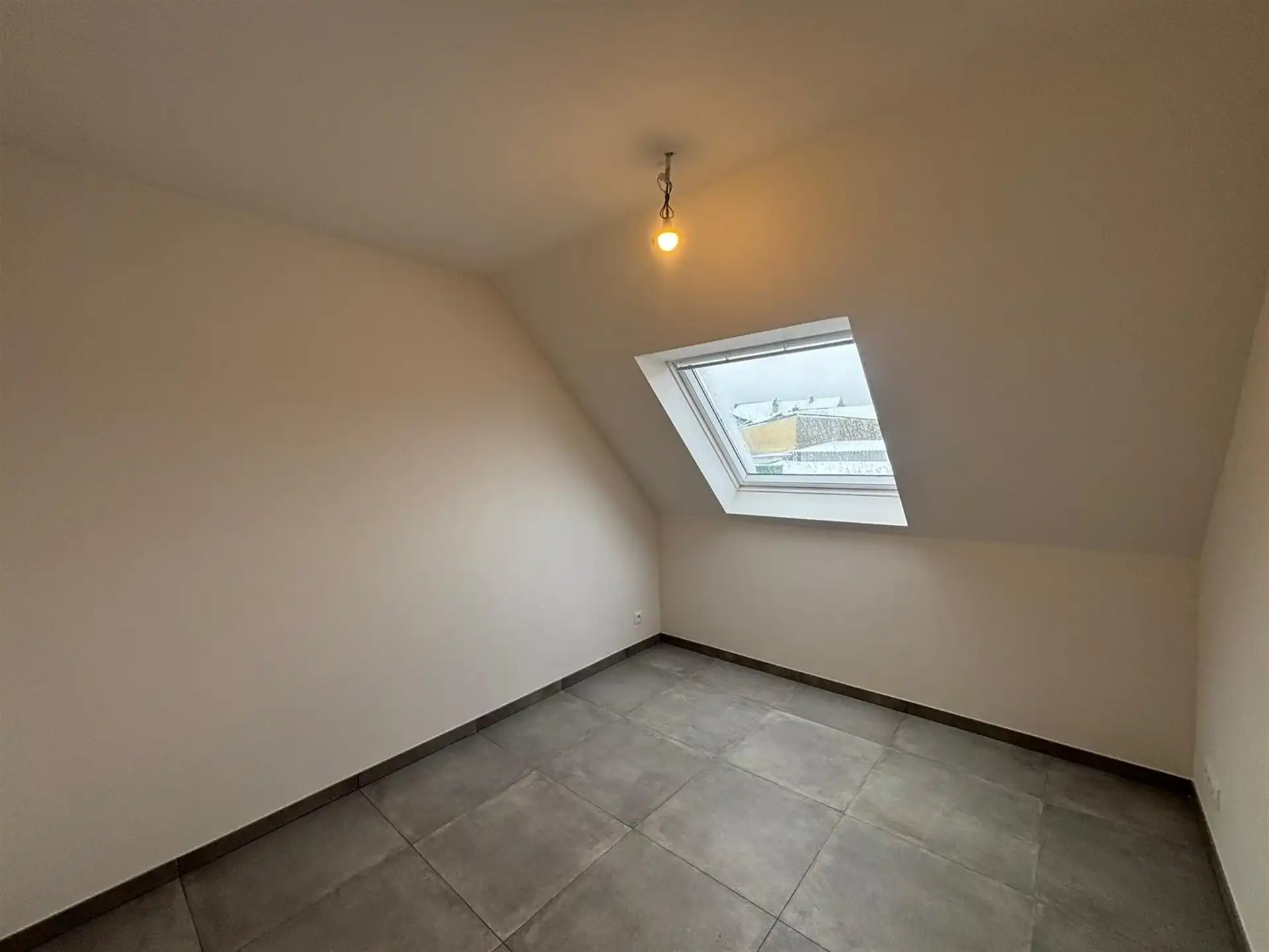 Rustiggelegen, hoogwaardig afgewerkte nieuwbouwwoning nabij het centrum! foto 22